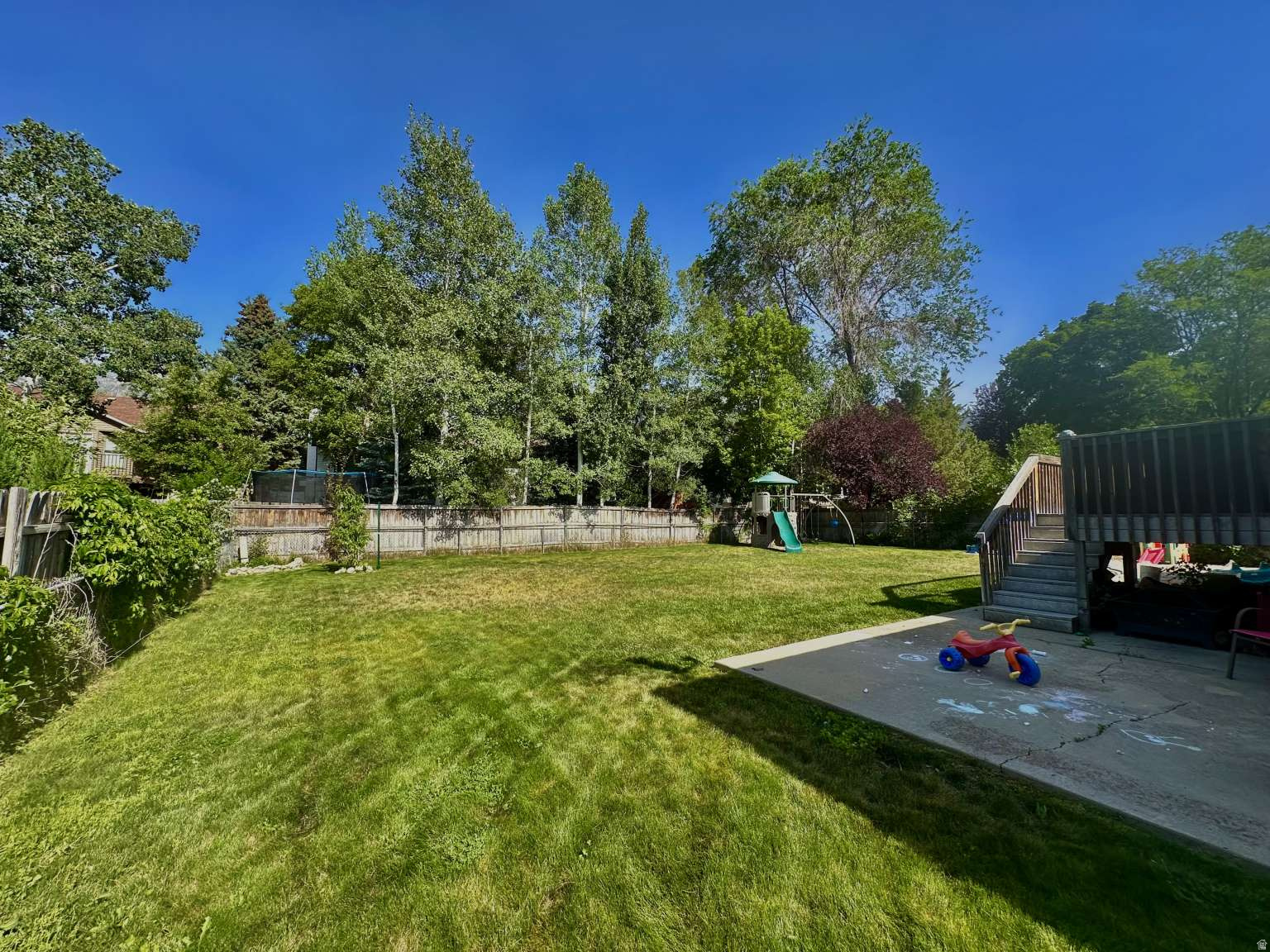 main property photo 16