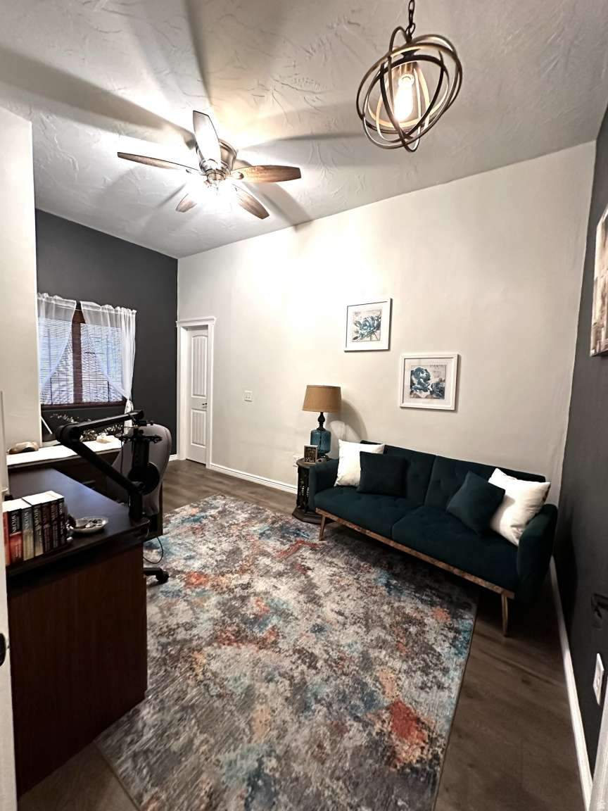 main property photo 30