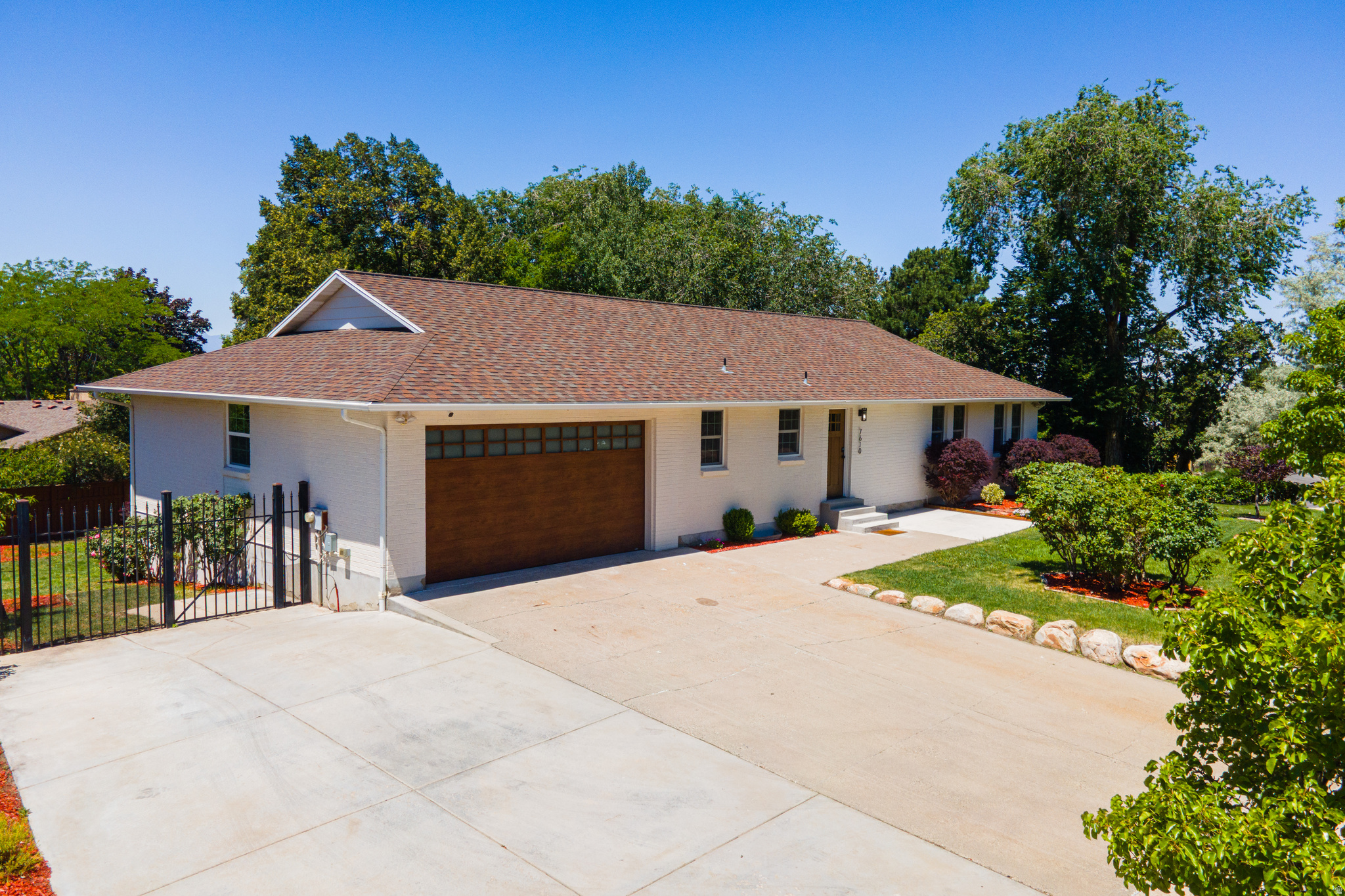 main property photo 58