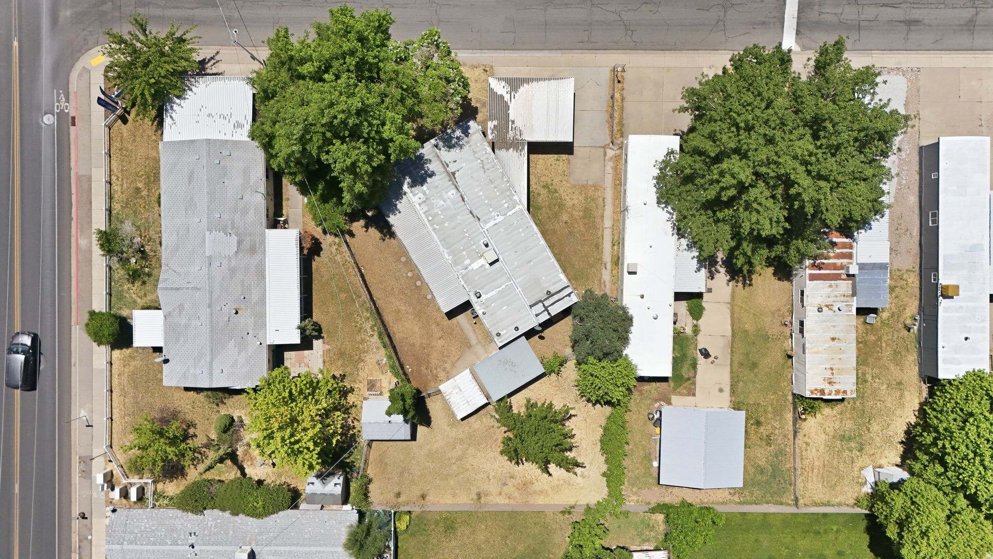 main property photo 40