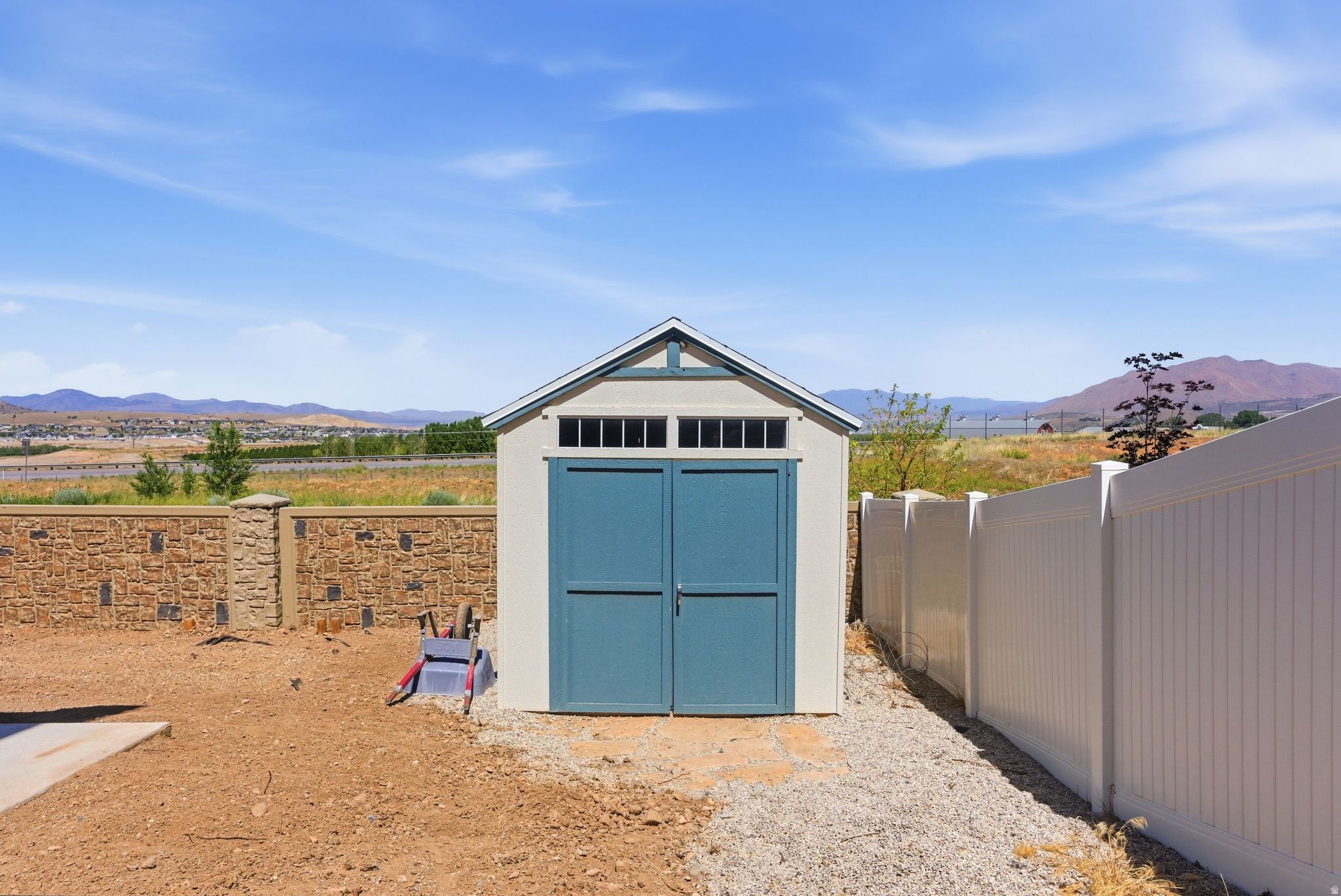 main property photo 33