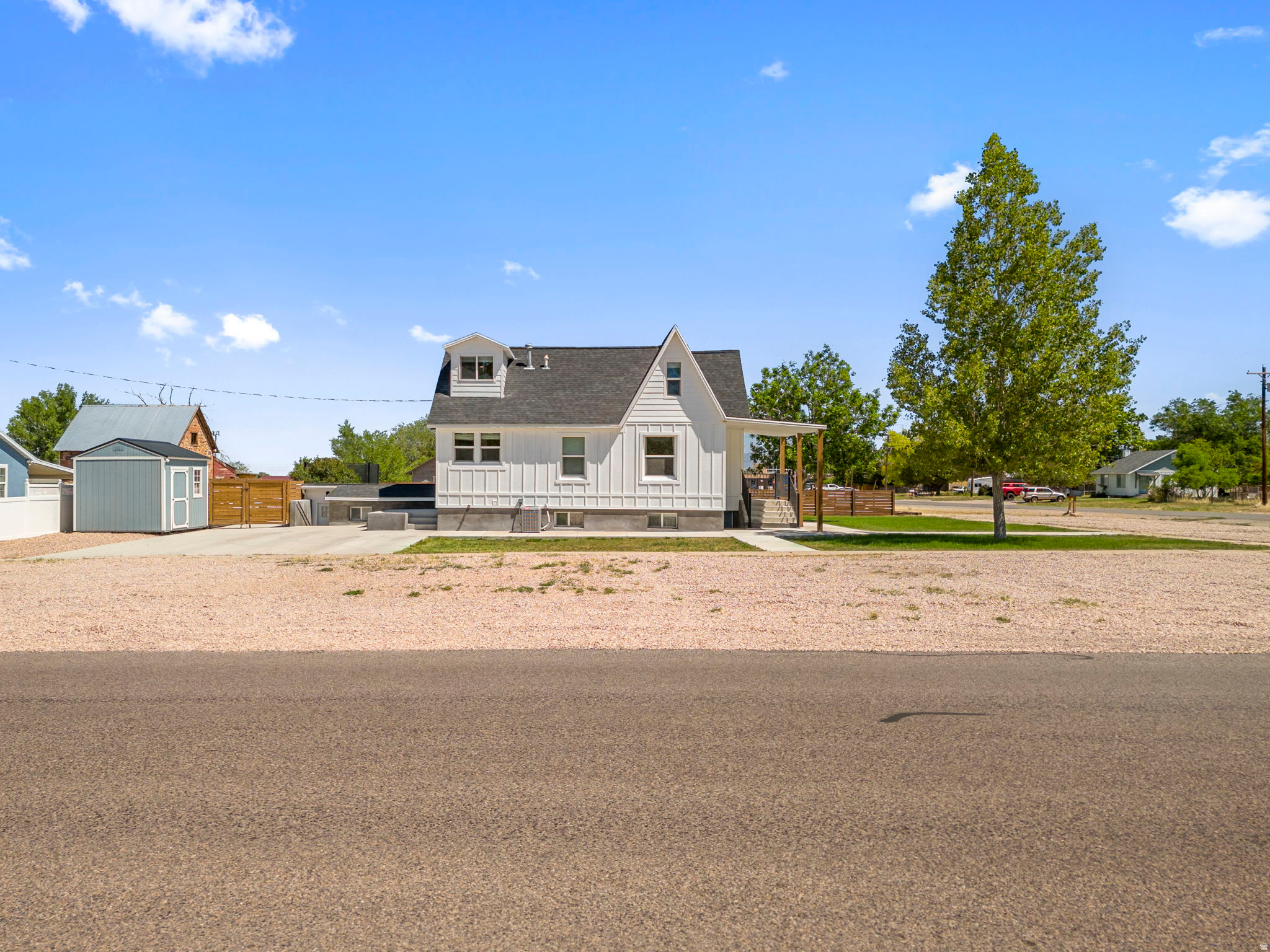 main property photo 5