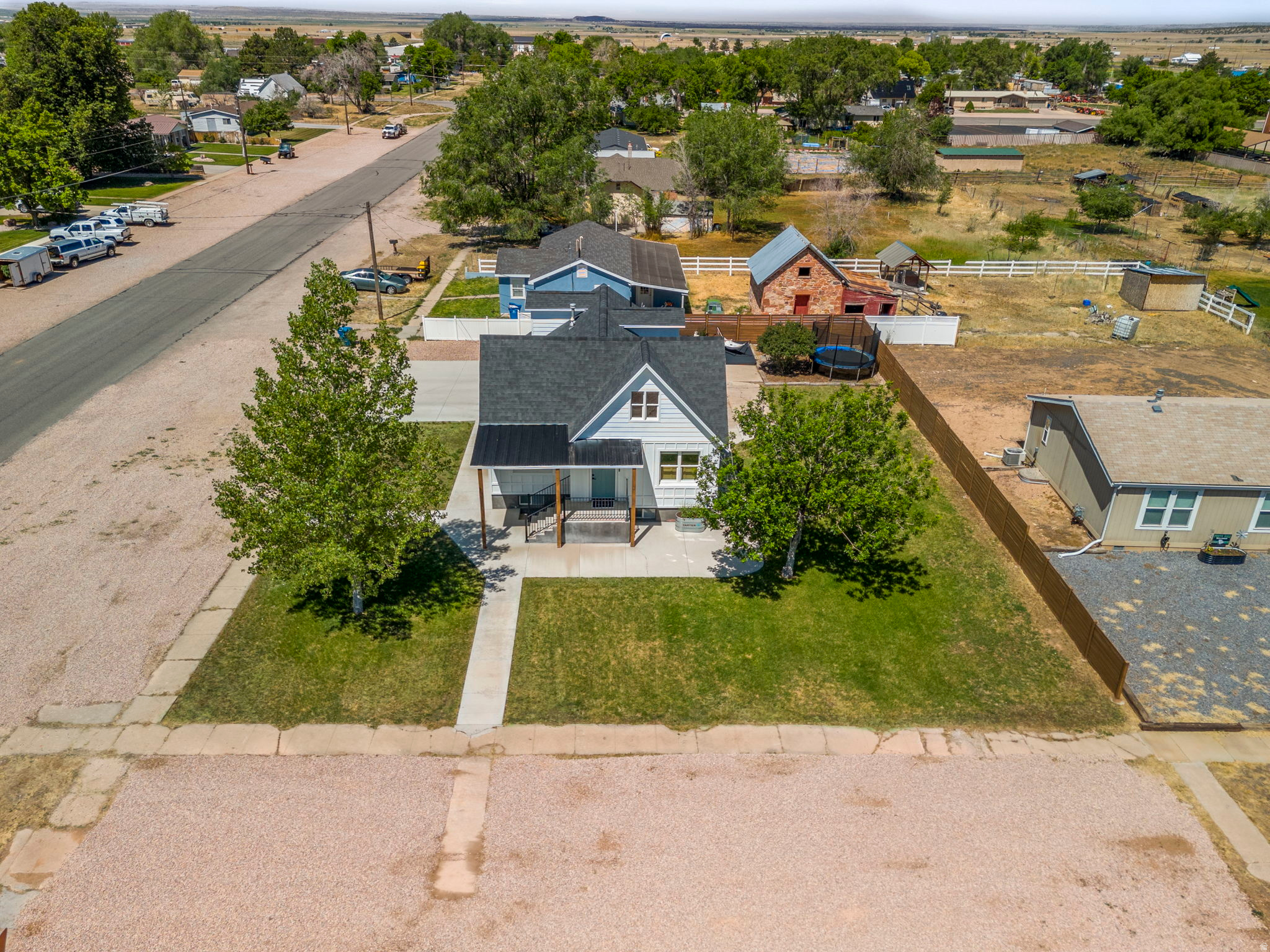 main property photo 50