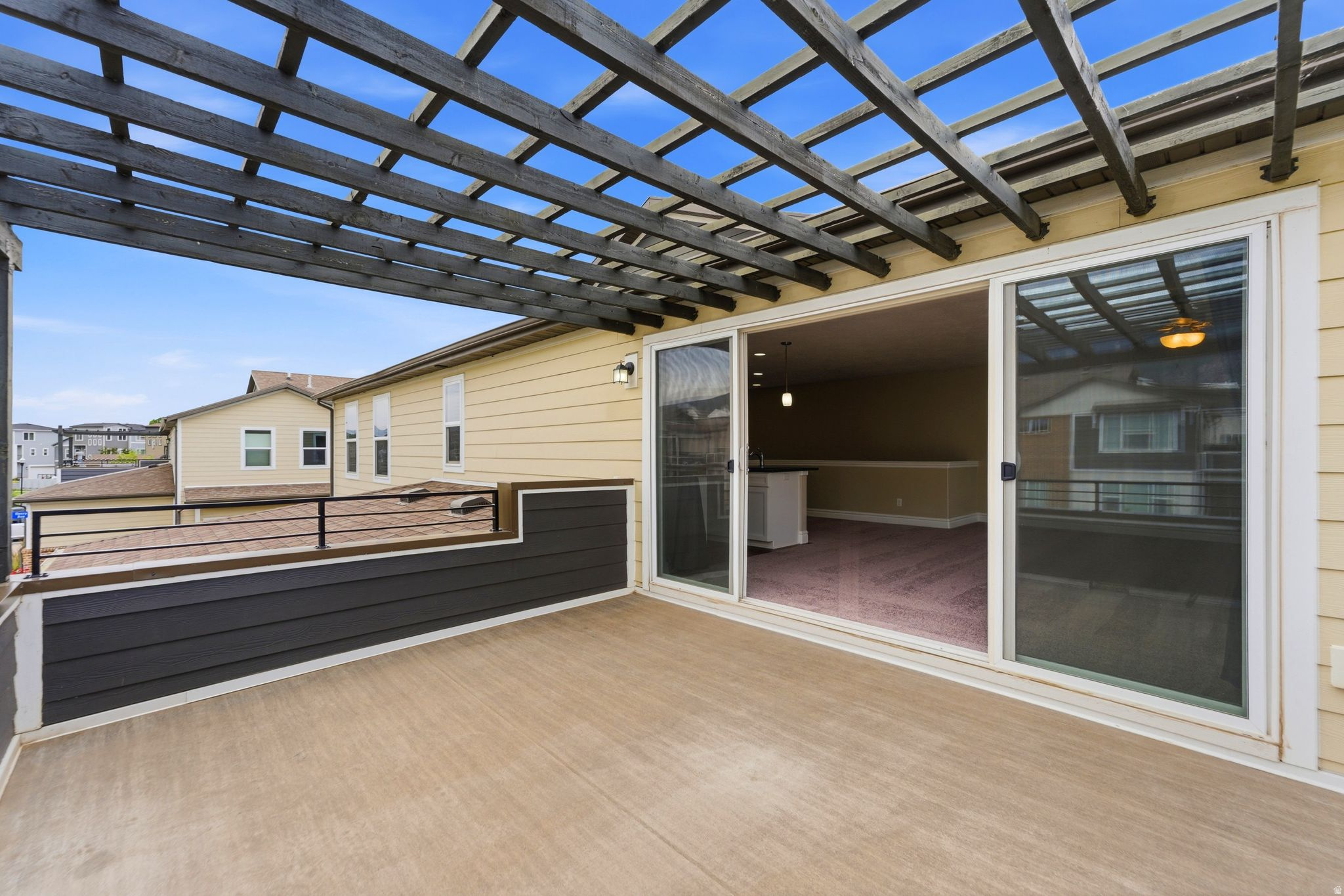 main property photo 28