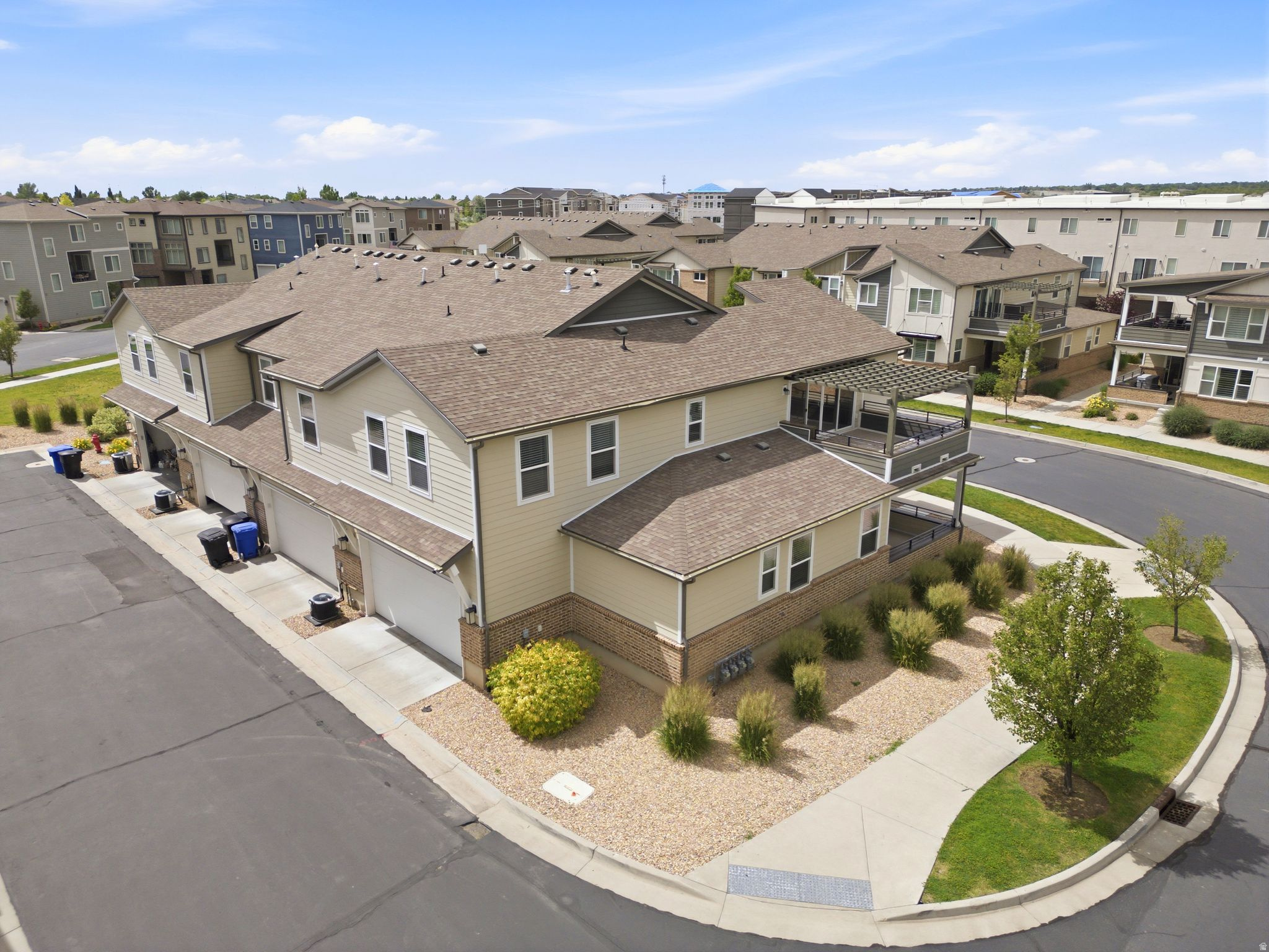 main property photo 59