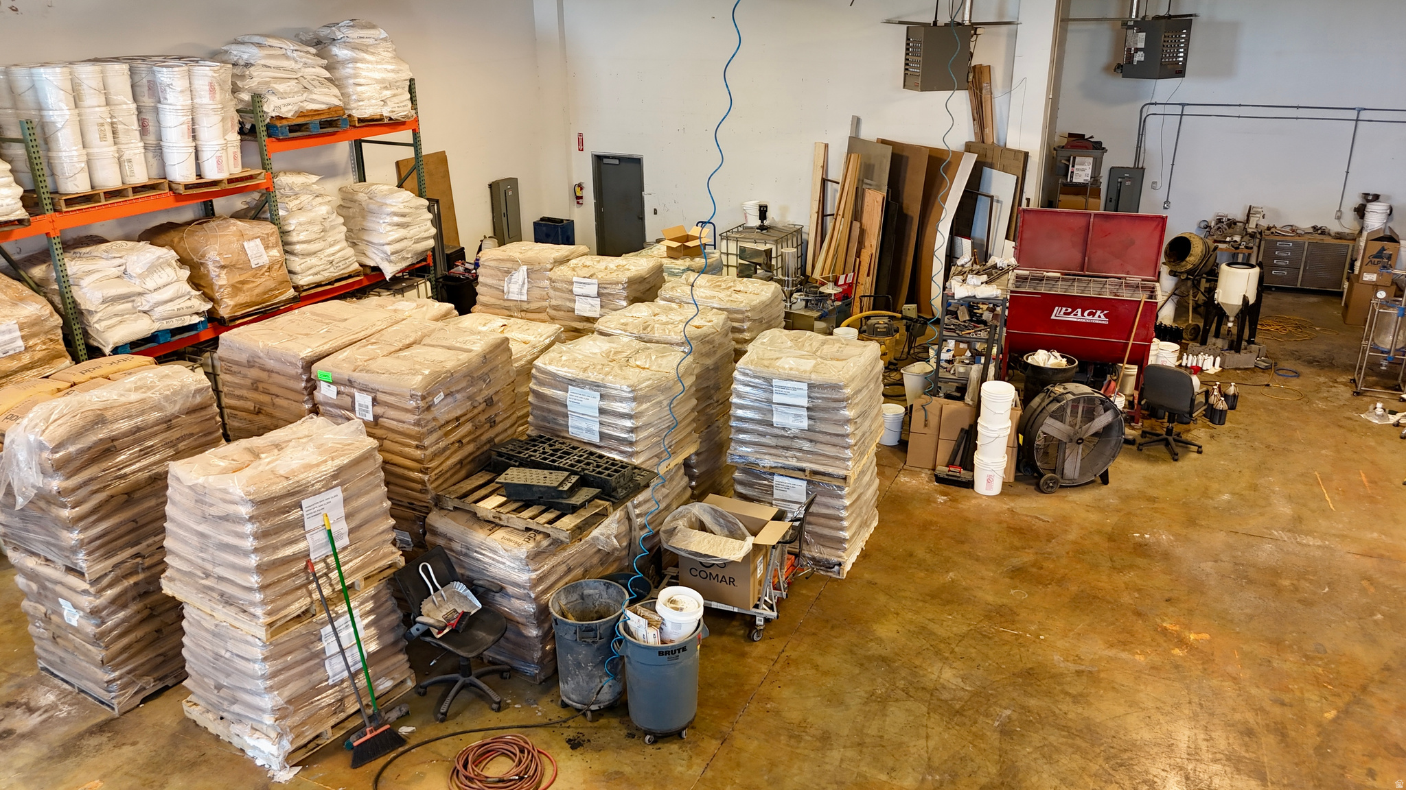 main property photo 15