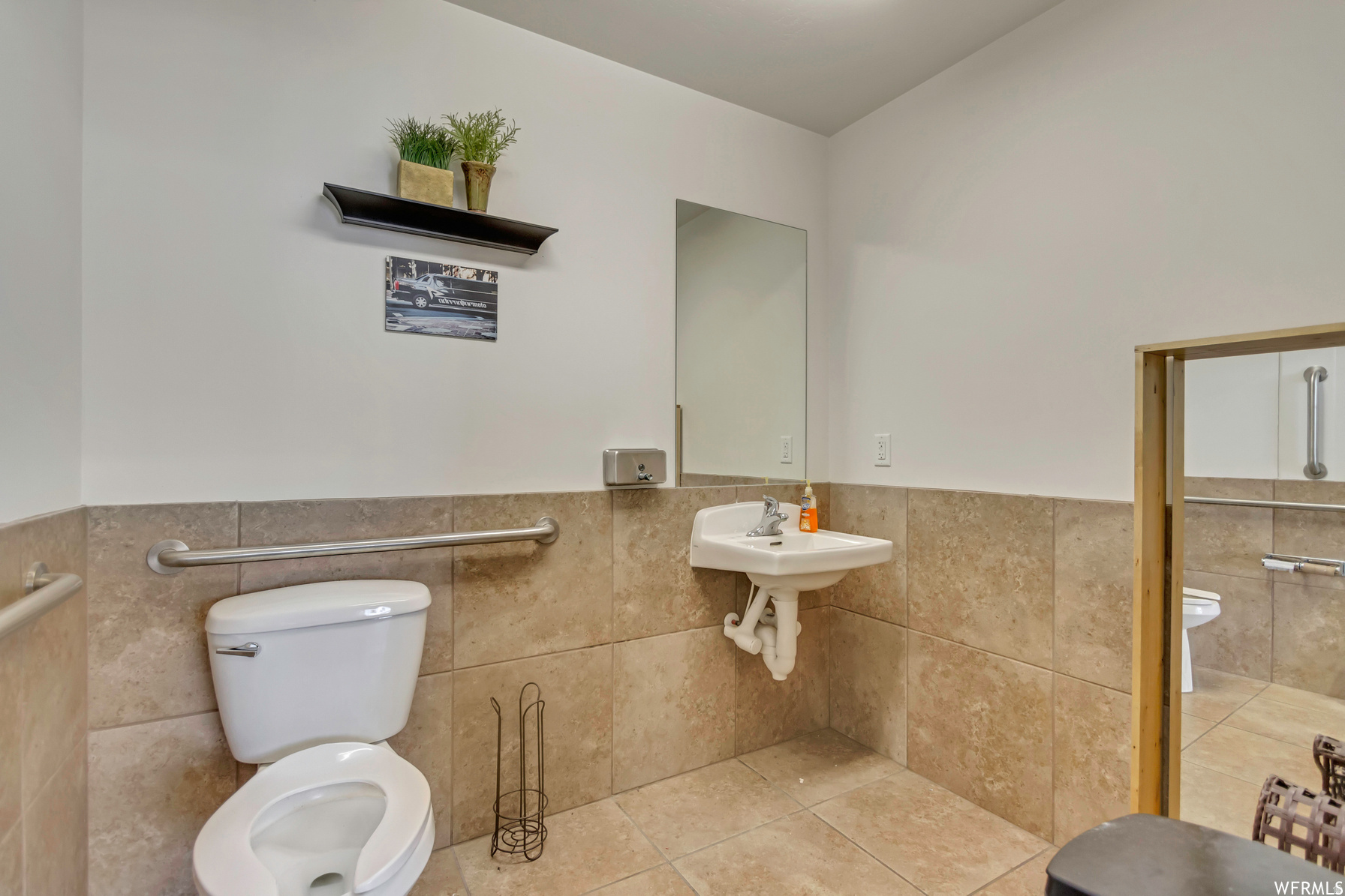 main property photo 15