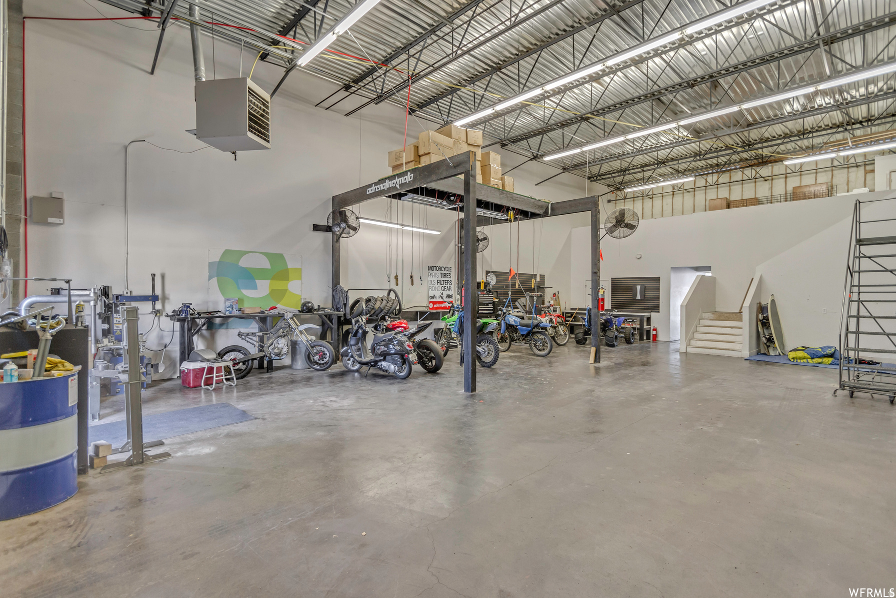 main property photo 6