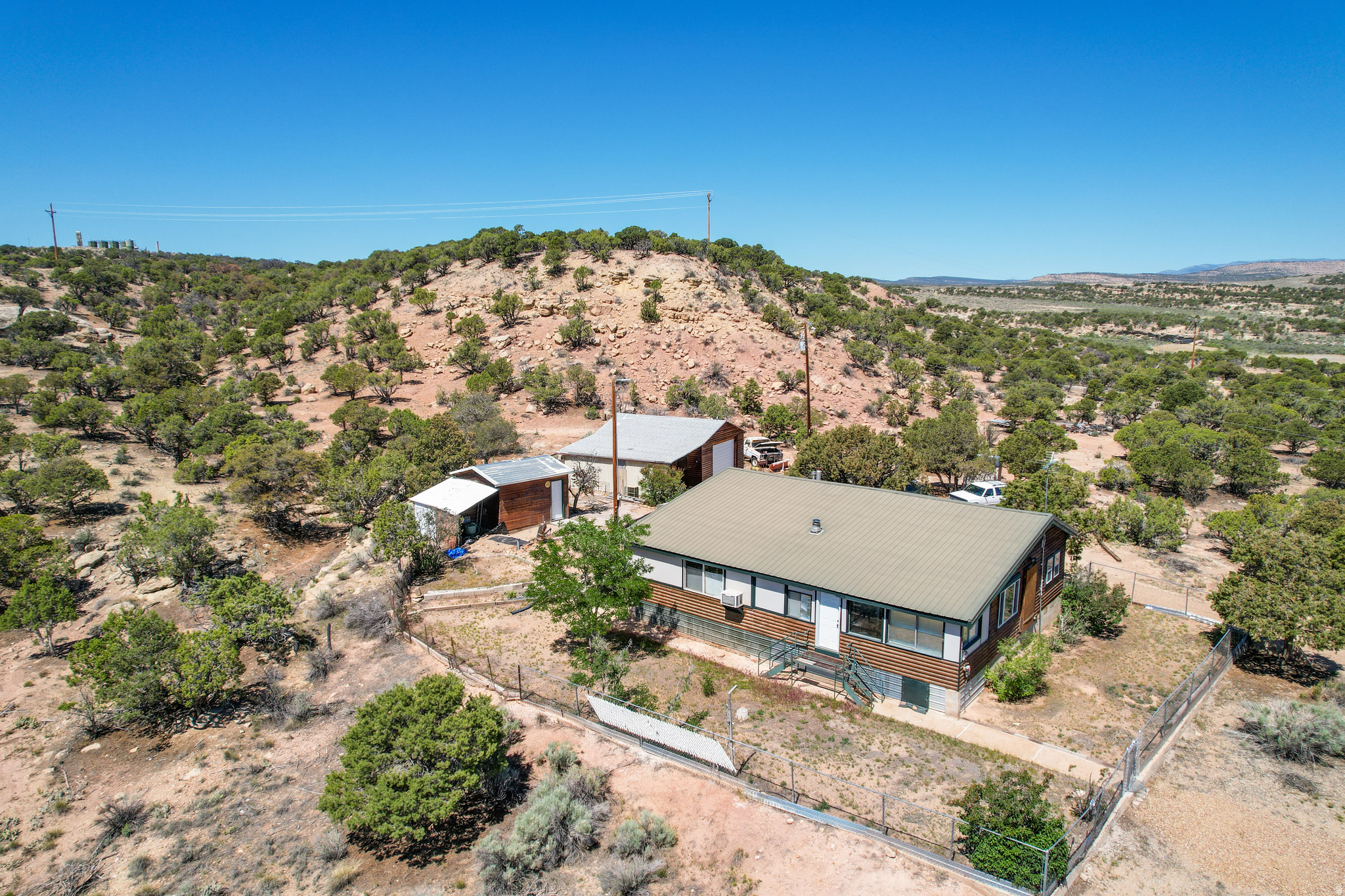 main property photo 8