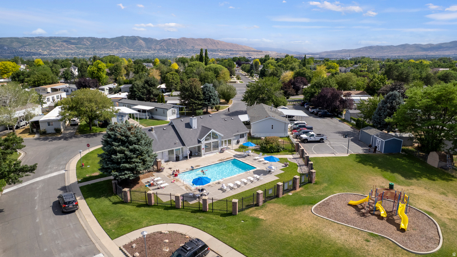 main property photo 25