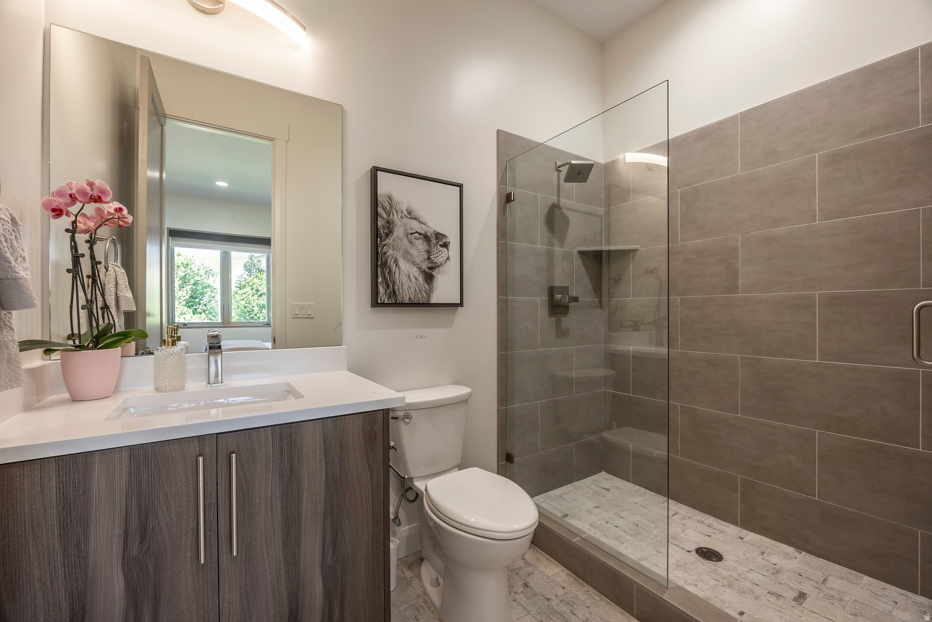 main property photo 70