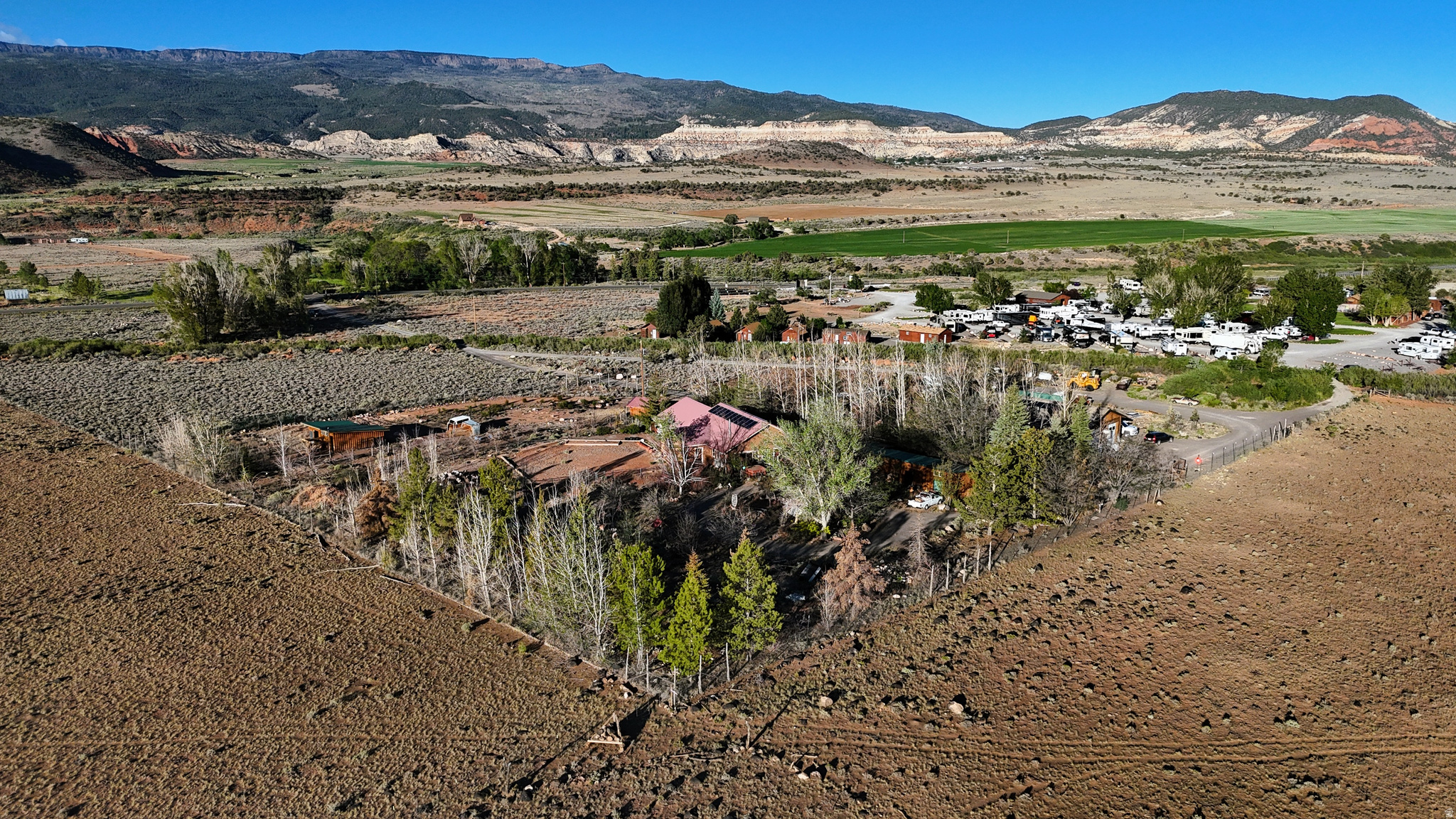 main property photo 32
