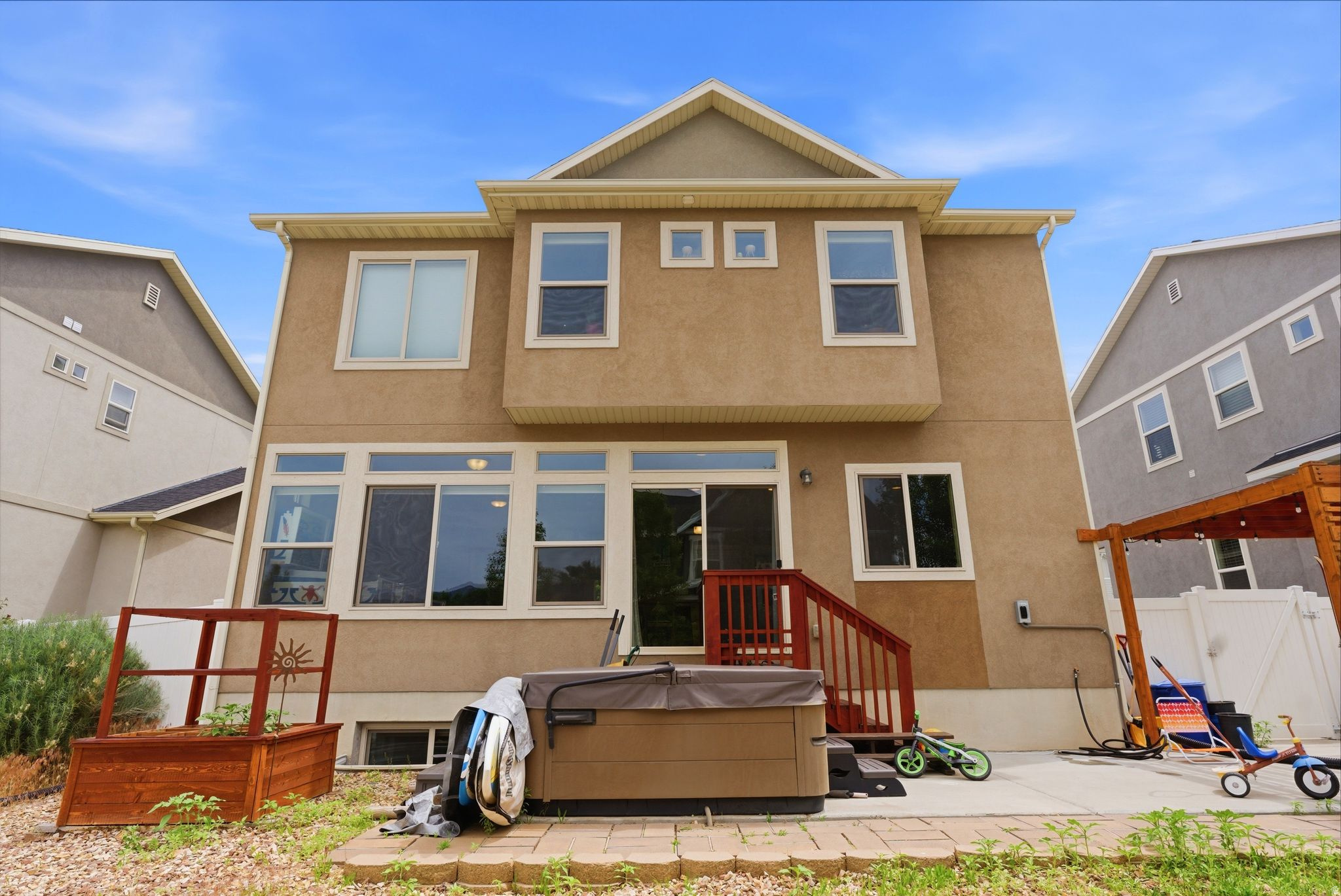 main property photo 26