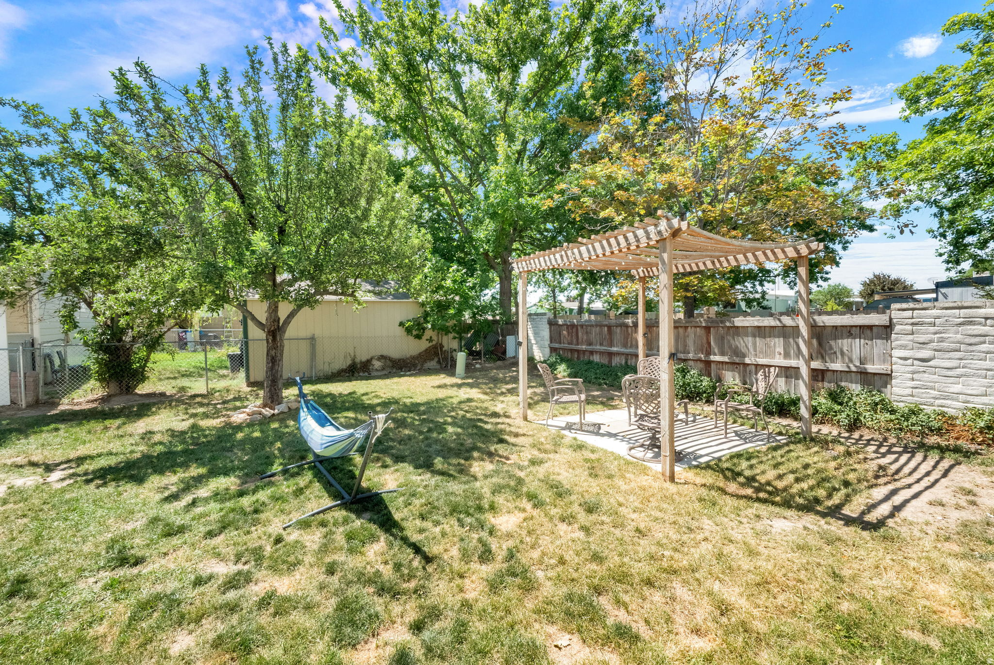 main property photo 22