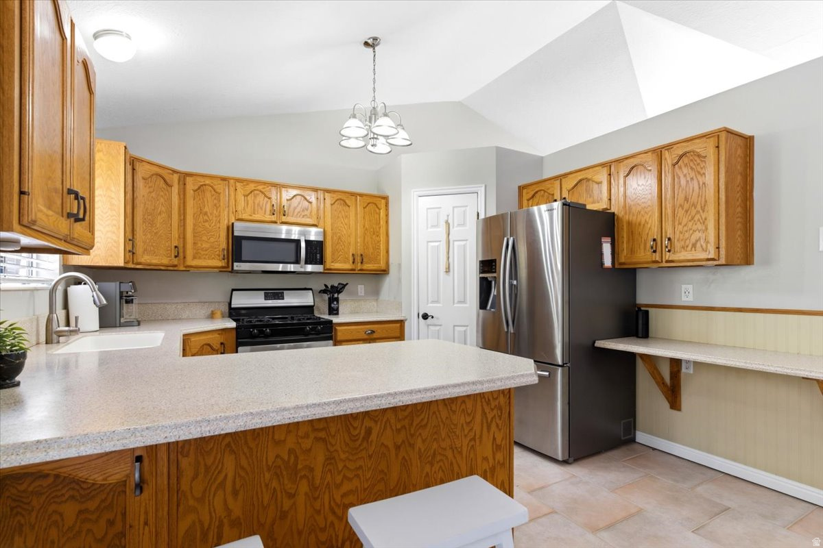 main property photo 9