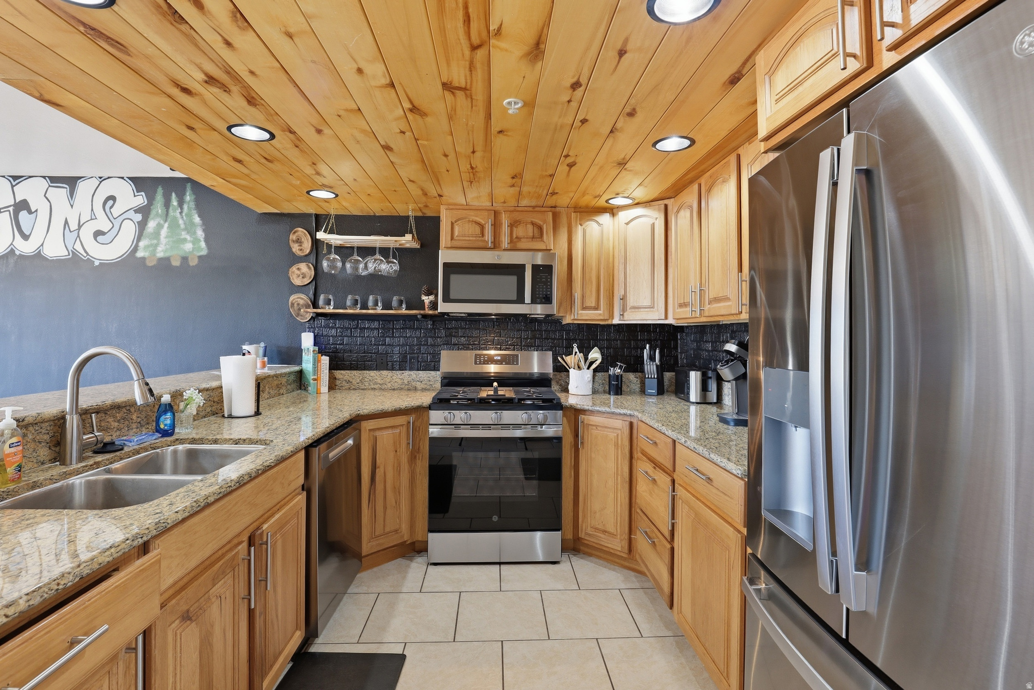 main property photo 81