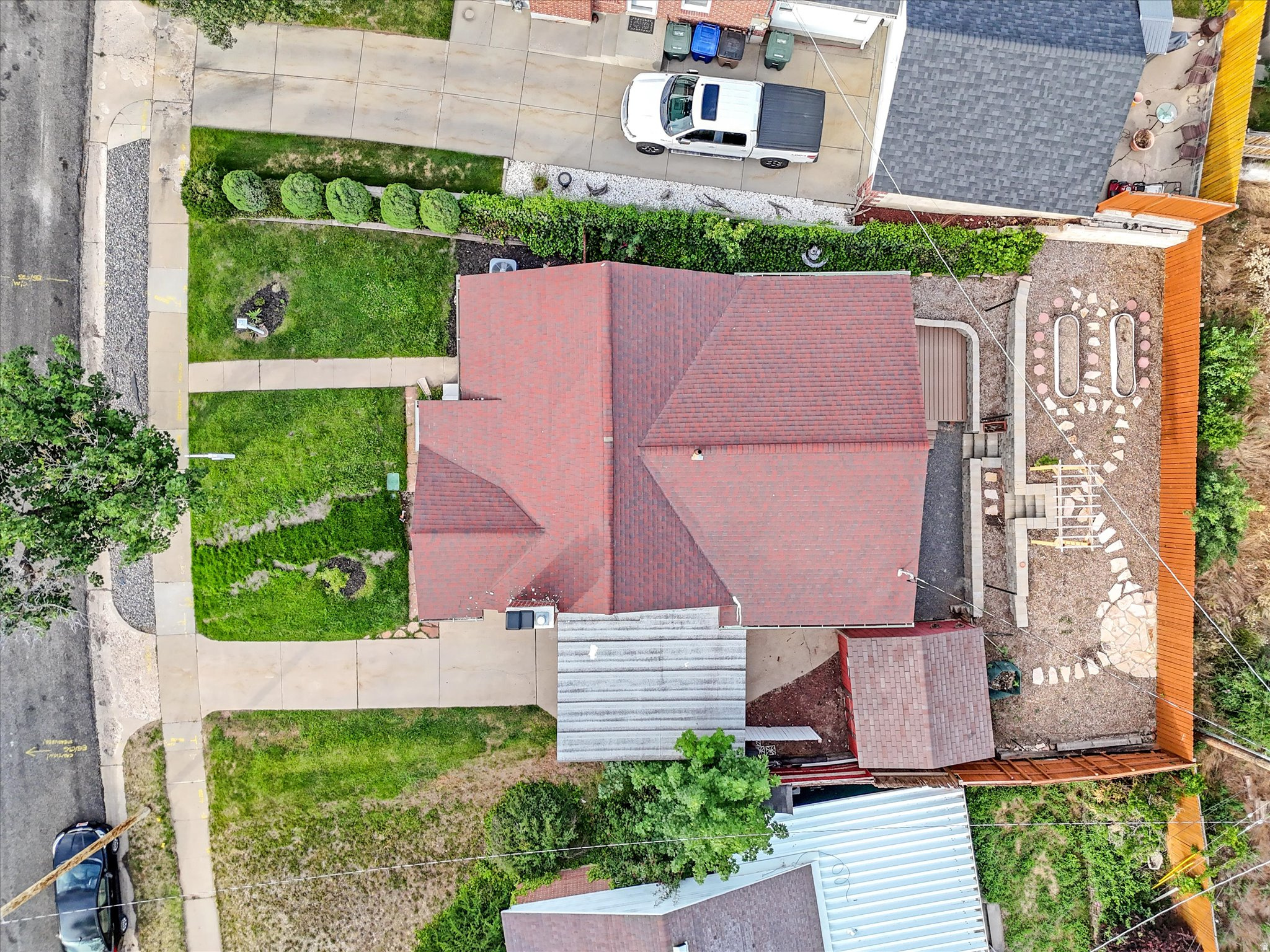 main property photo 30