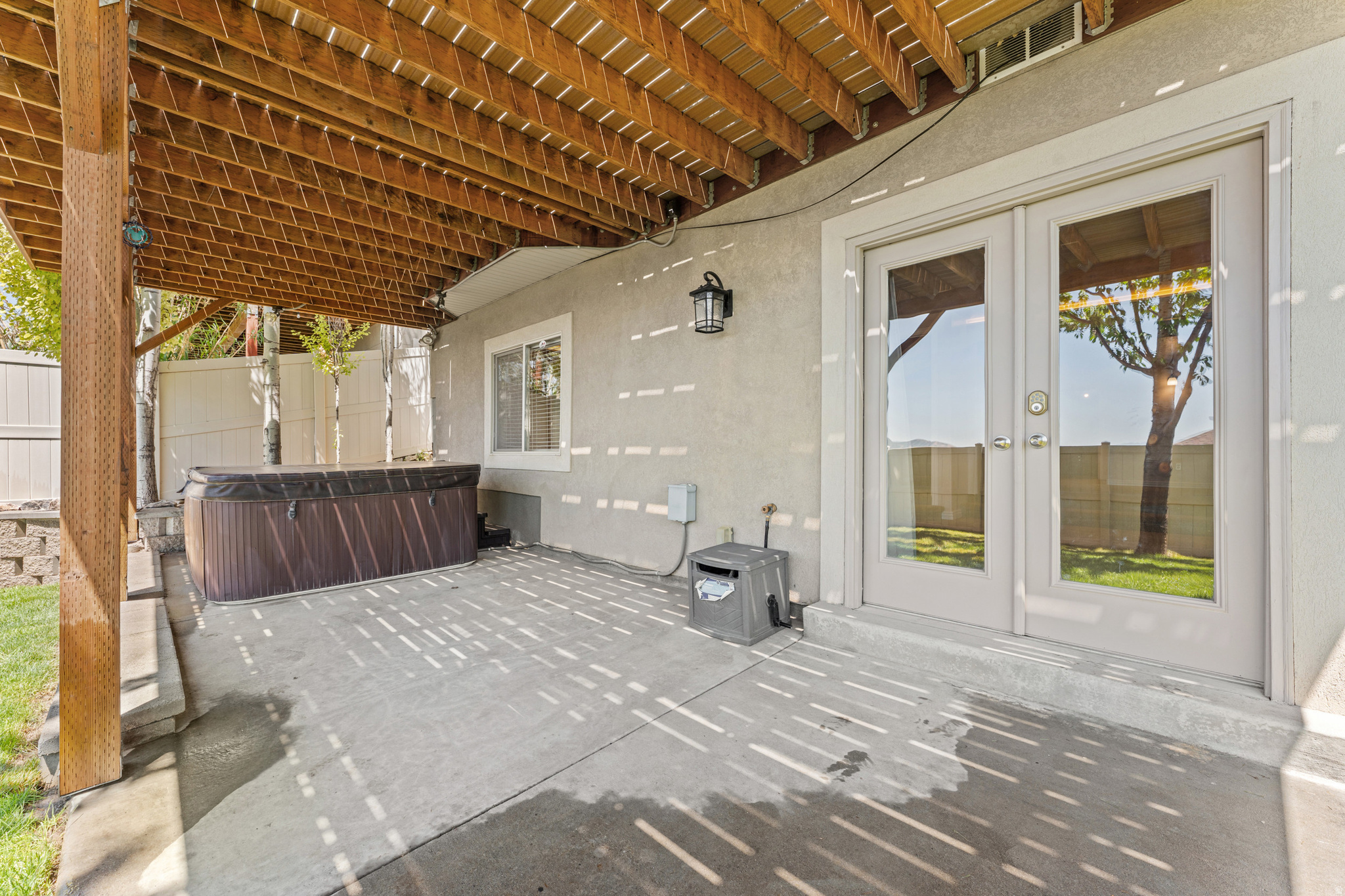 main property photo 41