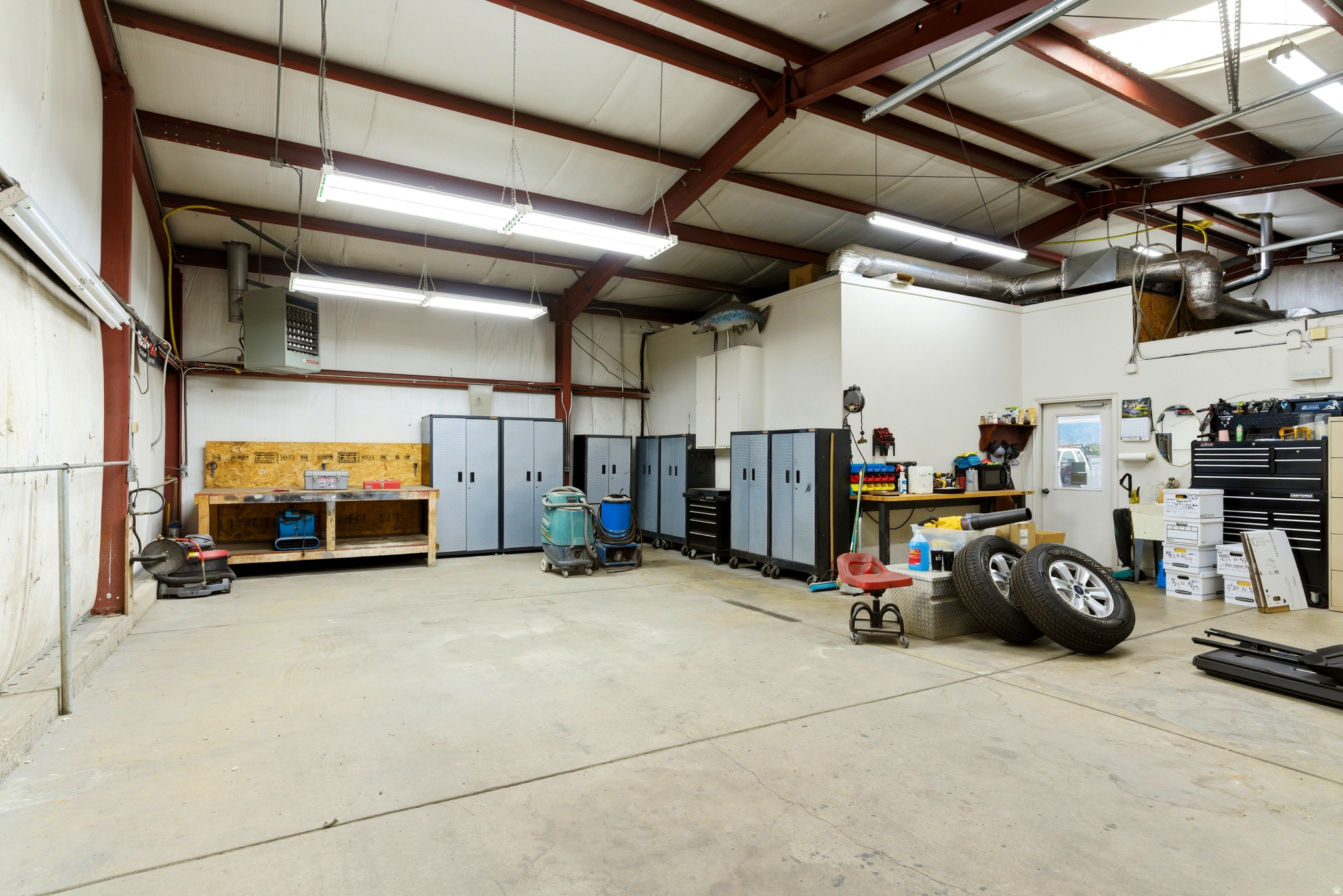 main property photo 13