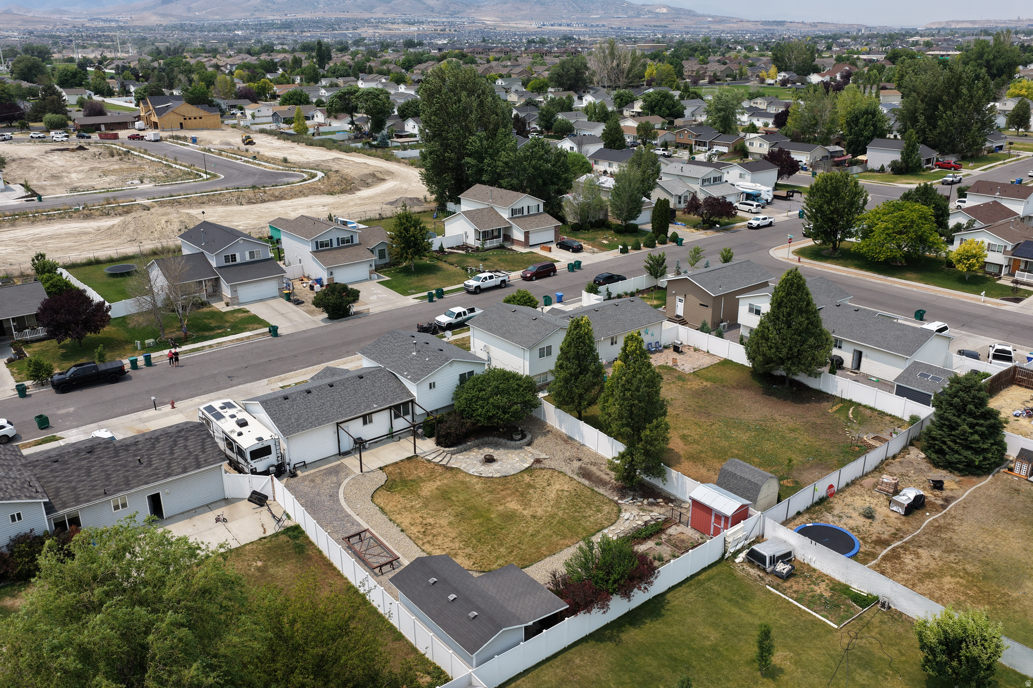 main property photo 31