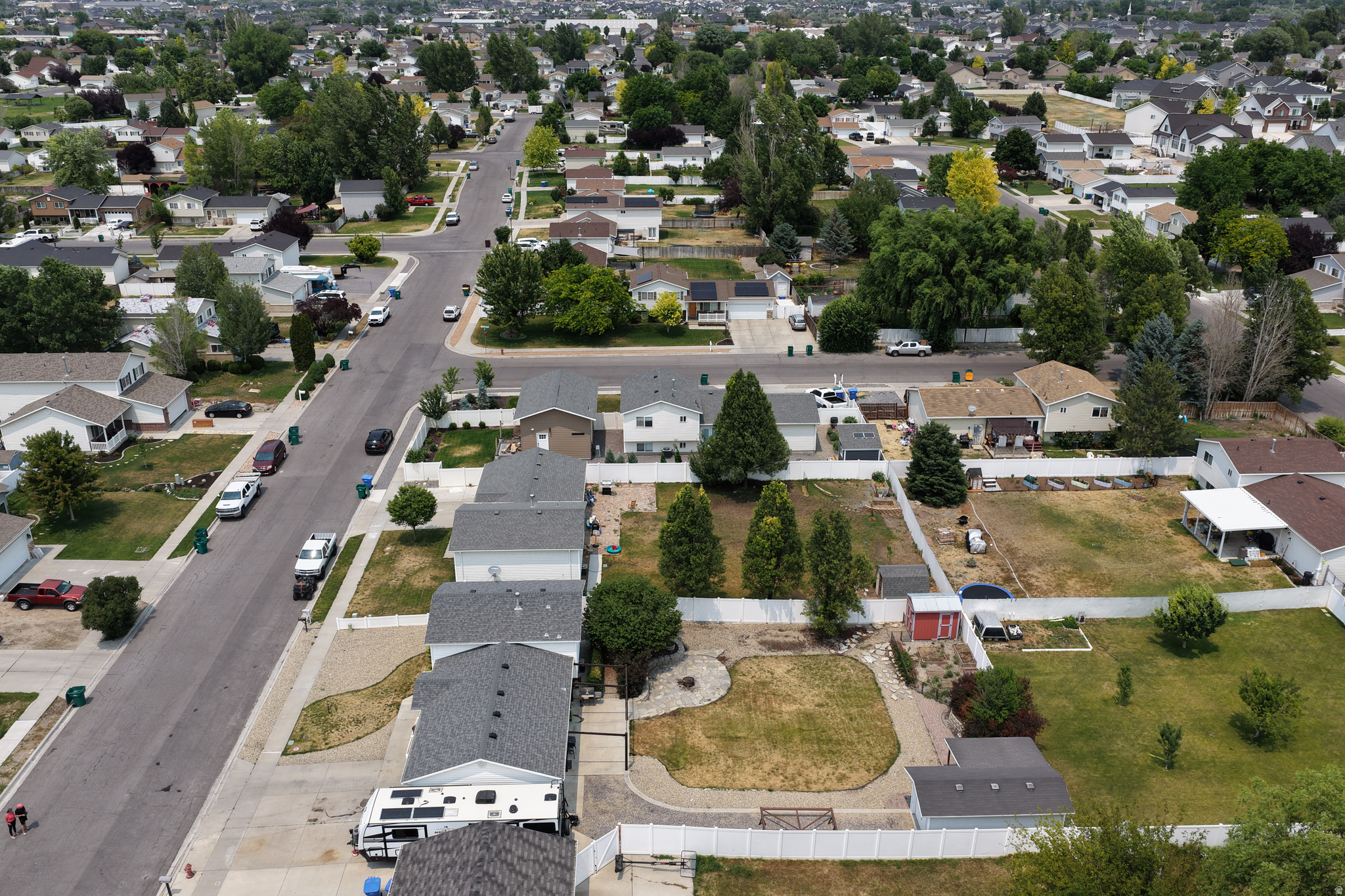 main property photo 33