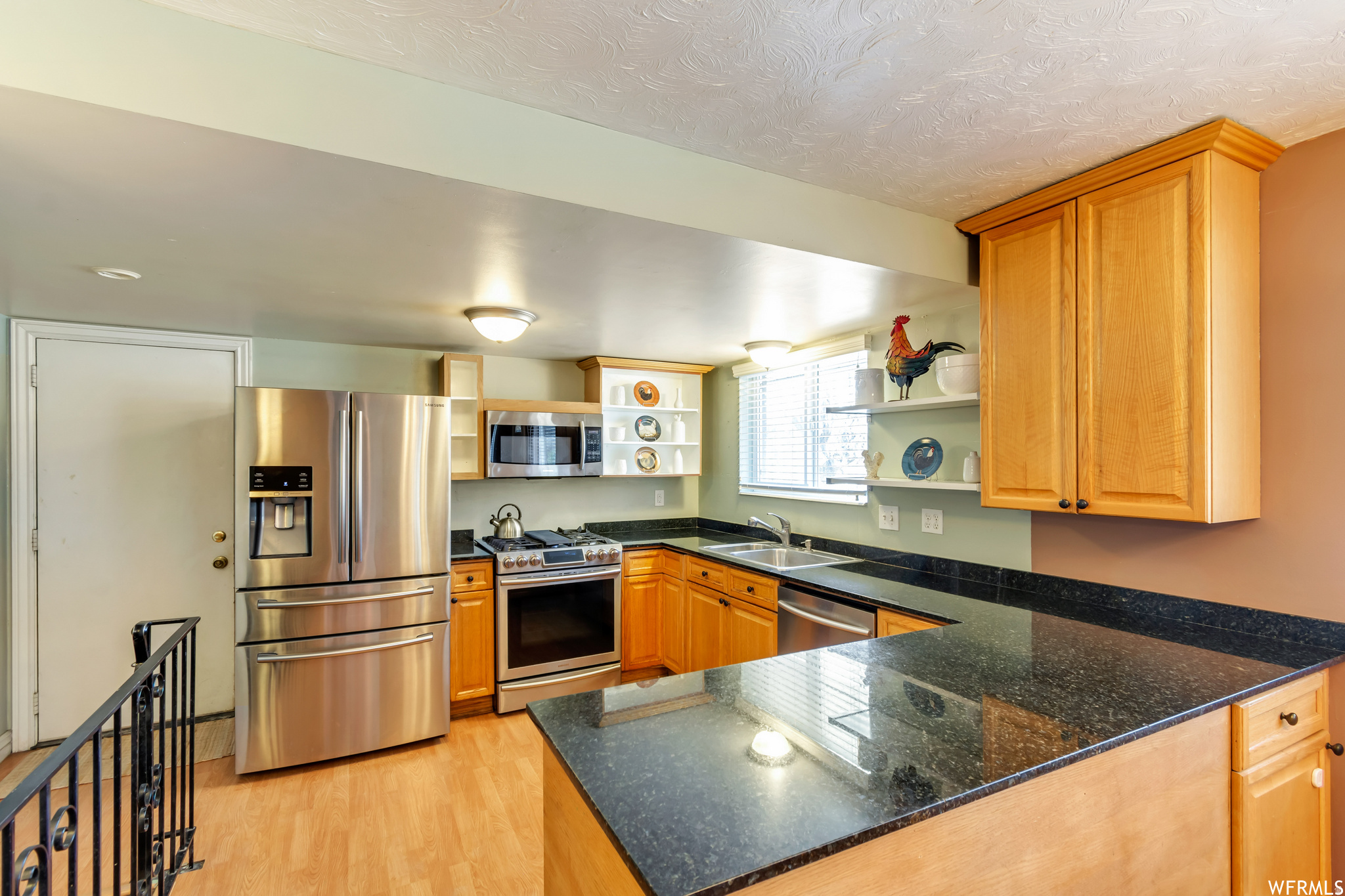 main property photo 15