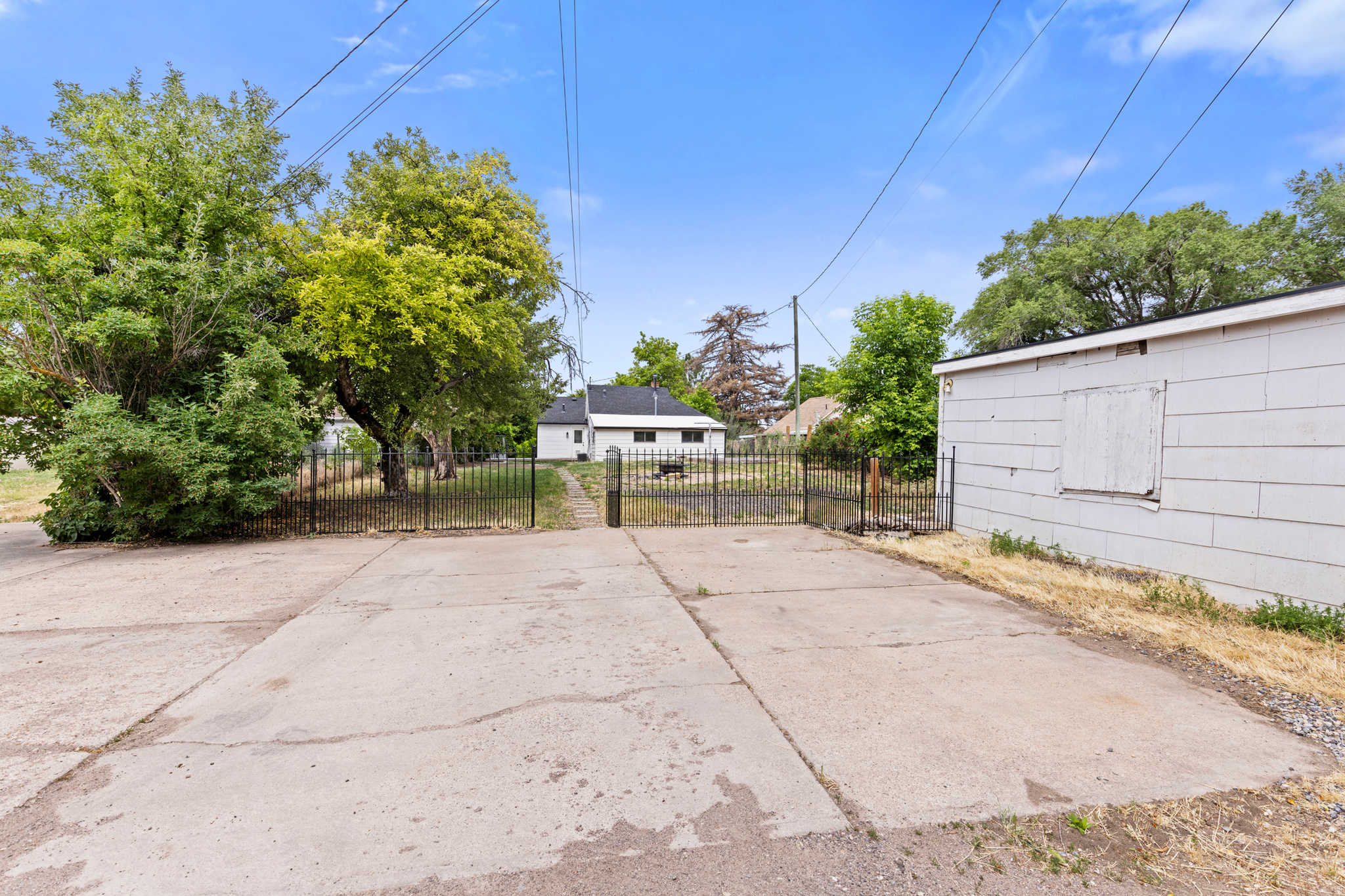main property photo 22