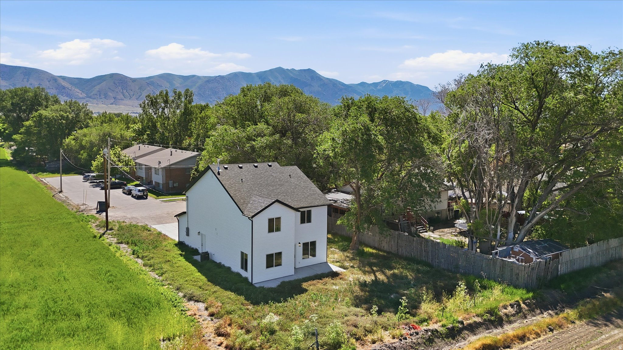 main property photo 32