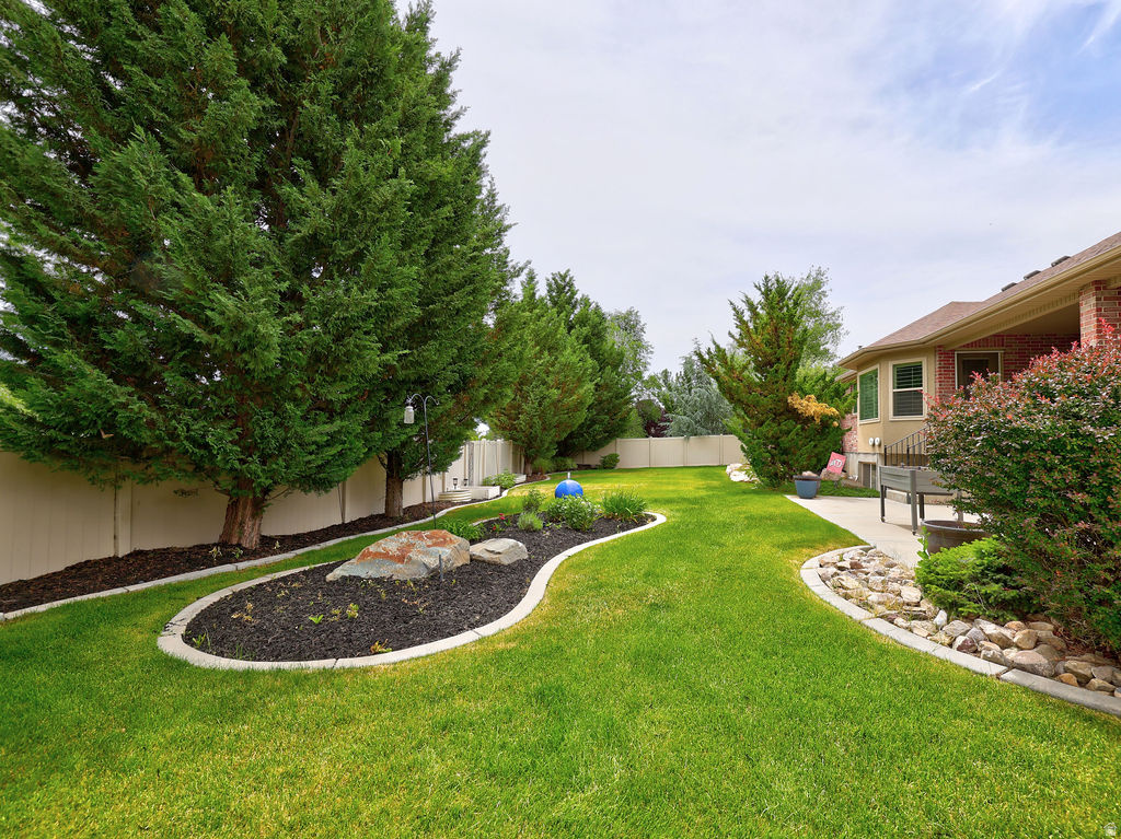 main property photo 75