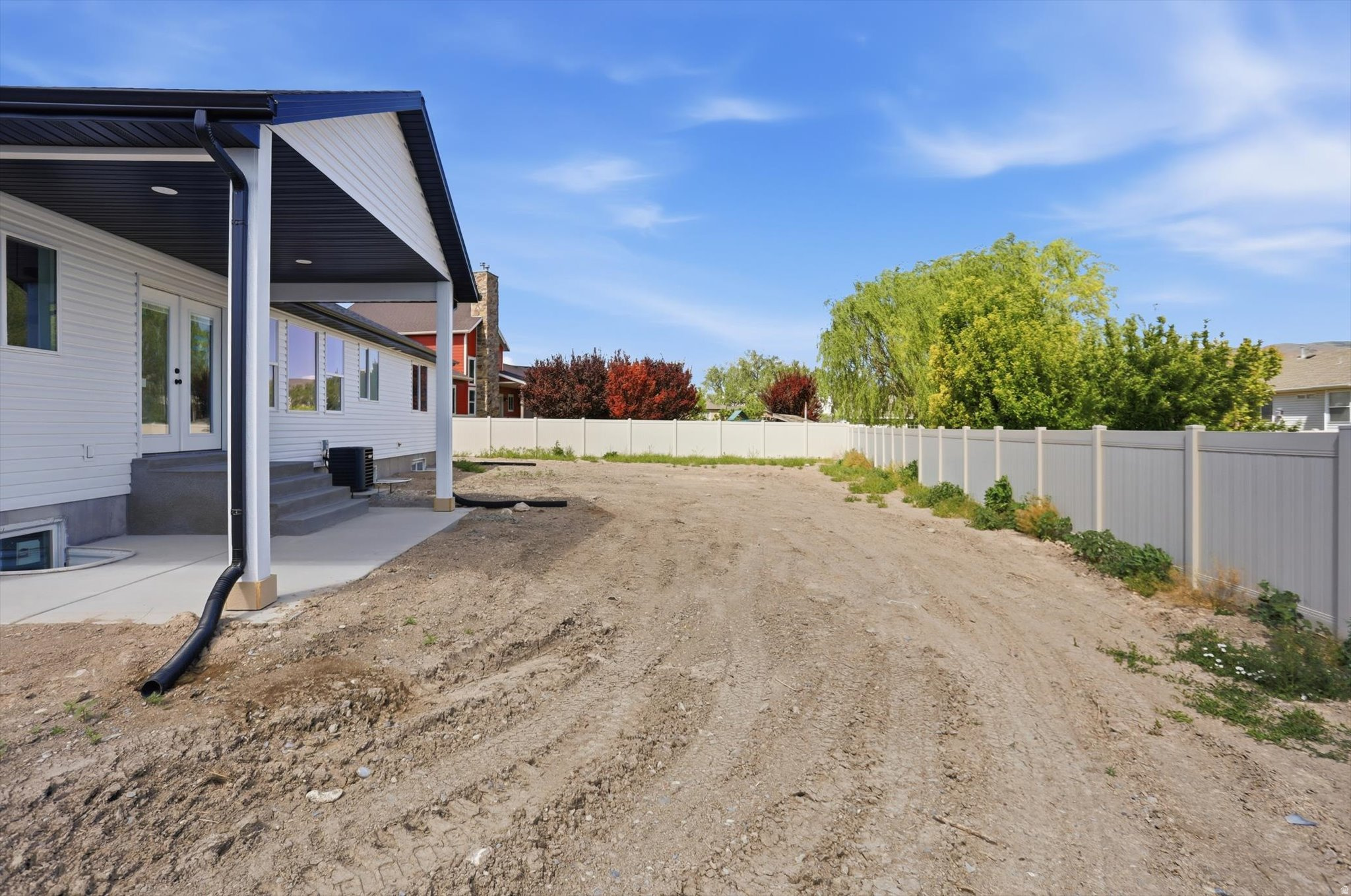 main property photo 33