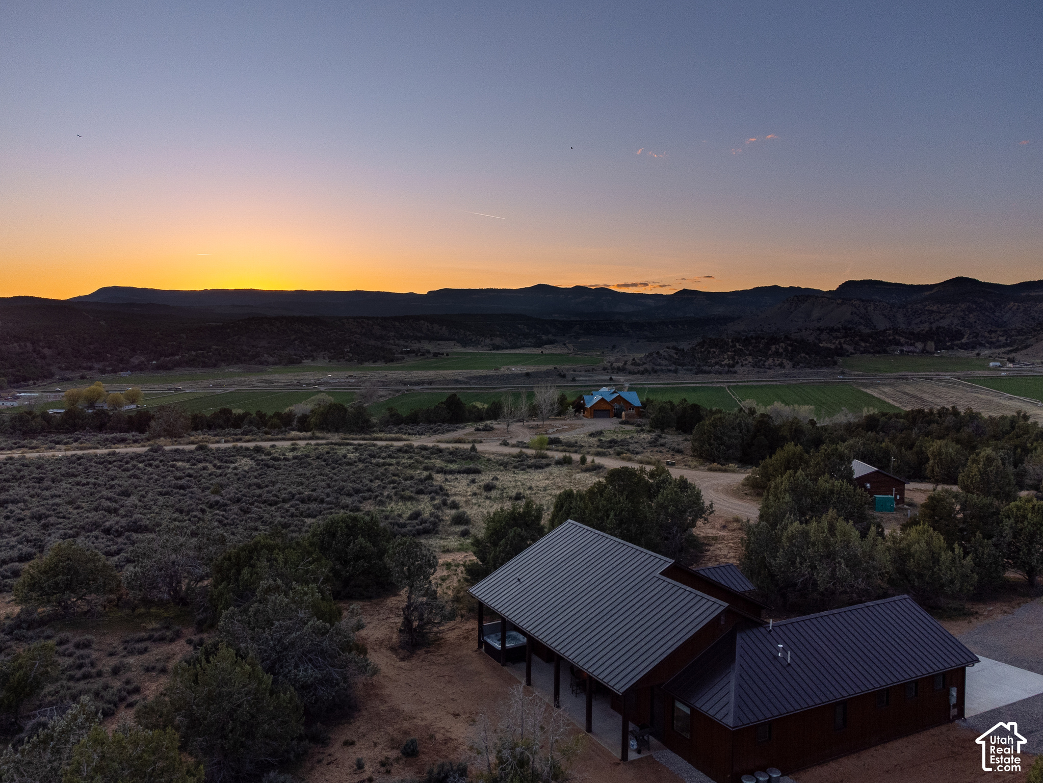 main property photo 29