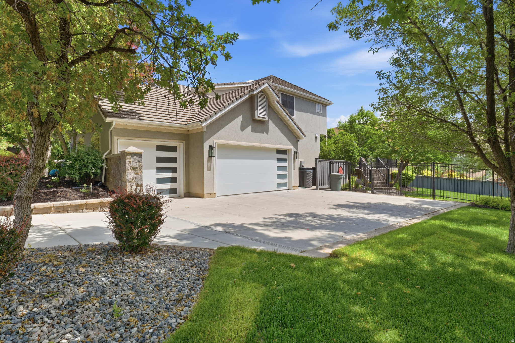 main property photo 79