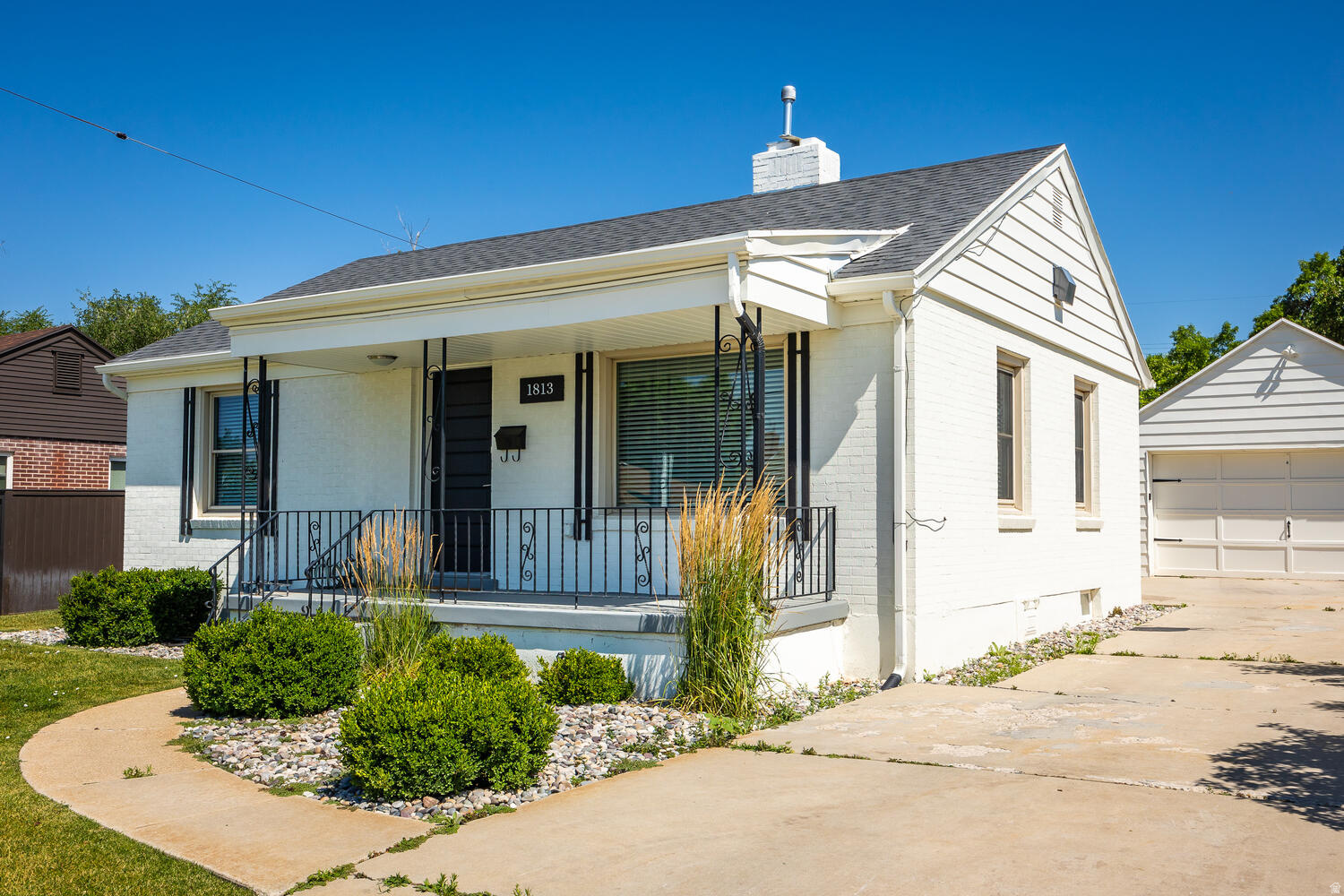 main property photo 18