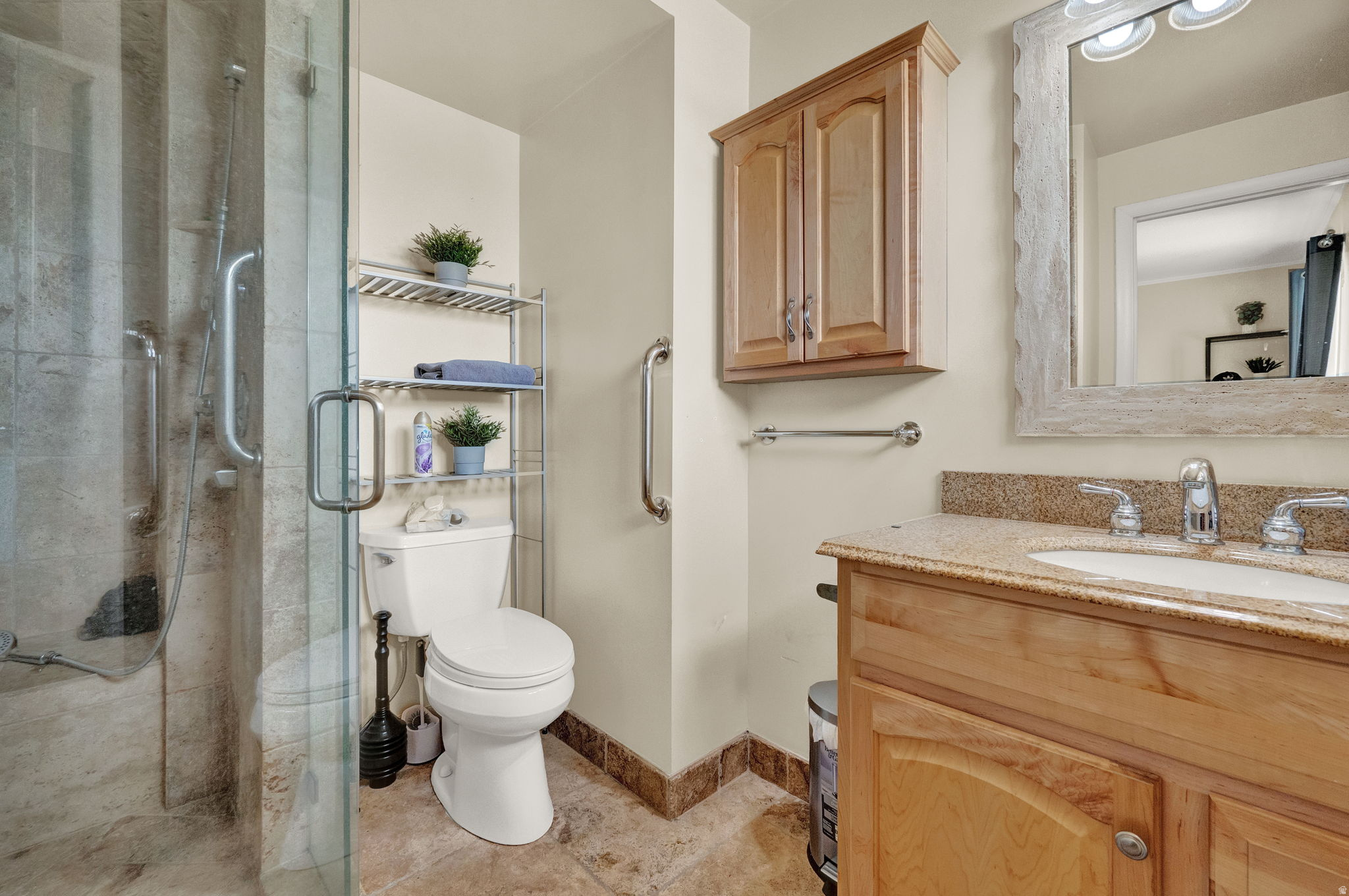 main property photo 9