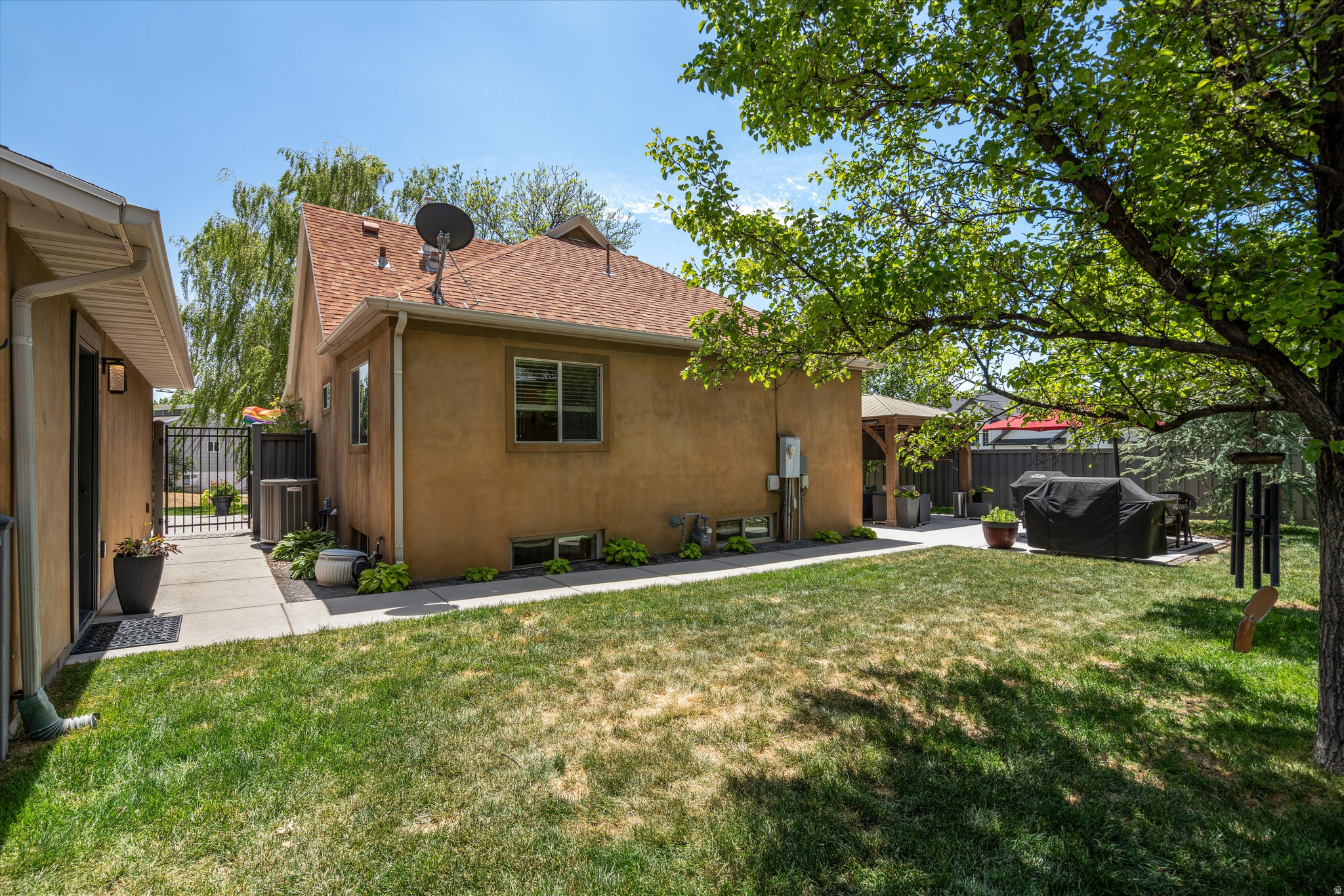 main property photo 31