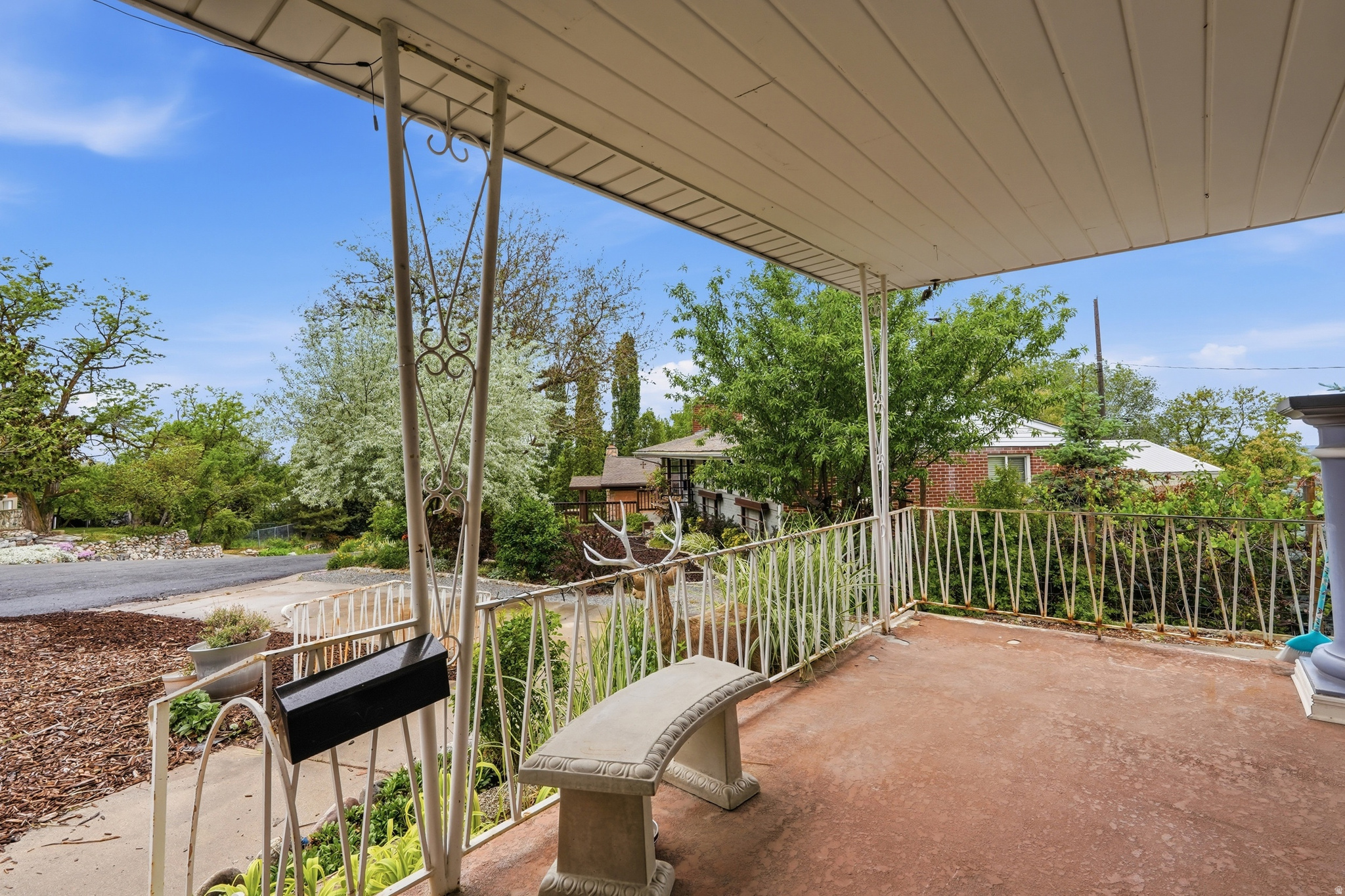 main property photo 33