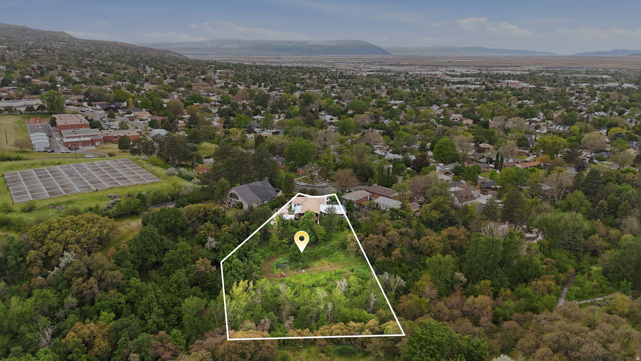 main property photo 37