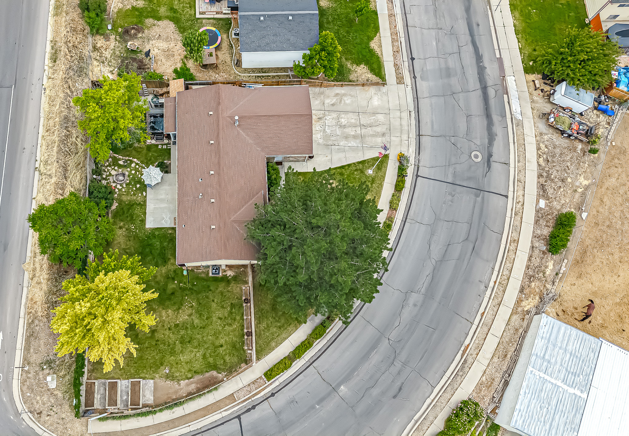 main property photo 39