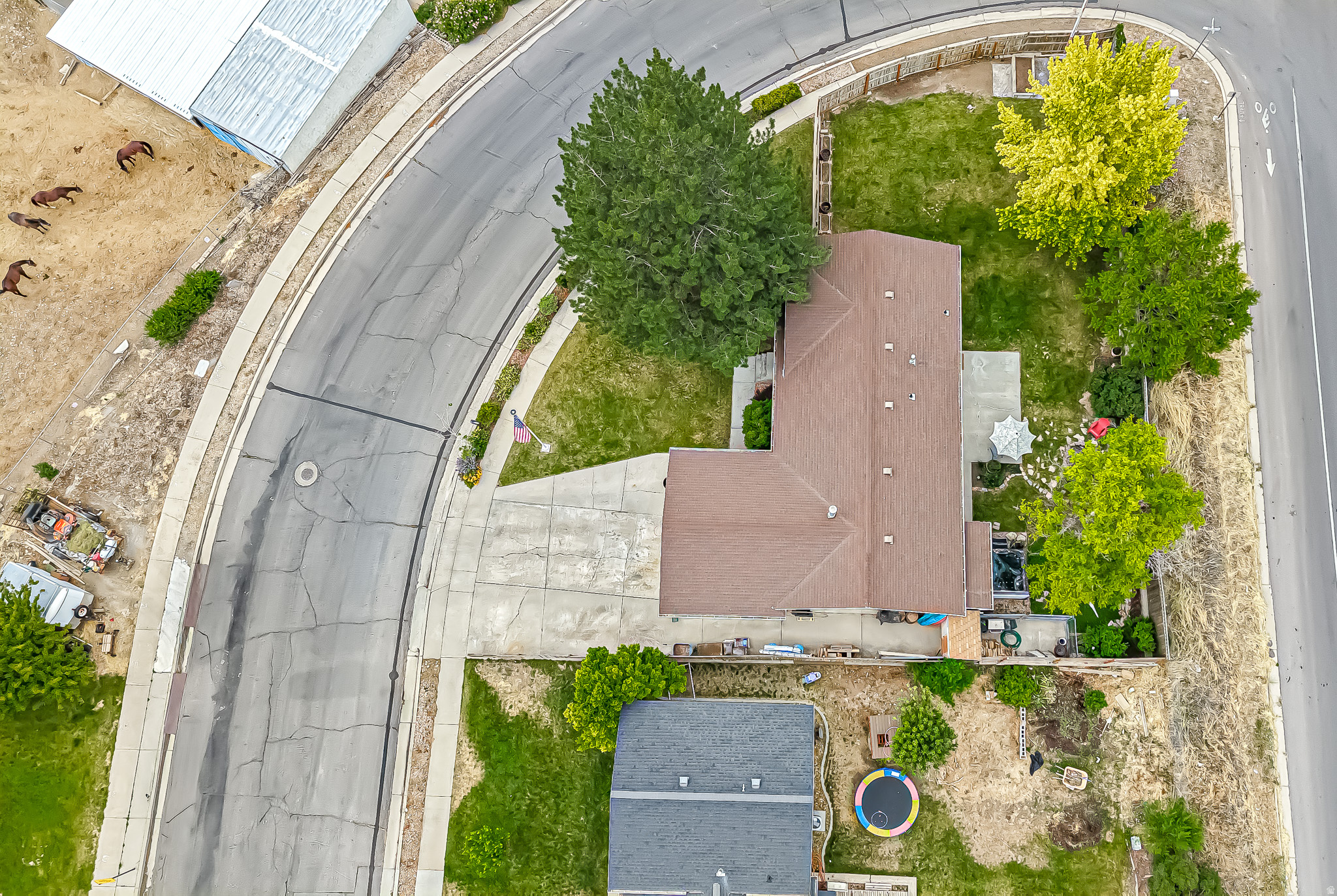 main property photo 41