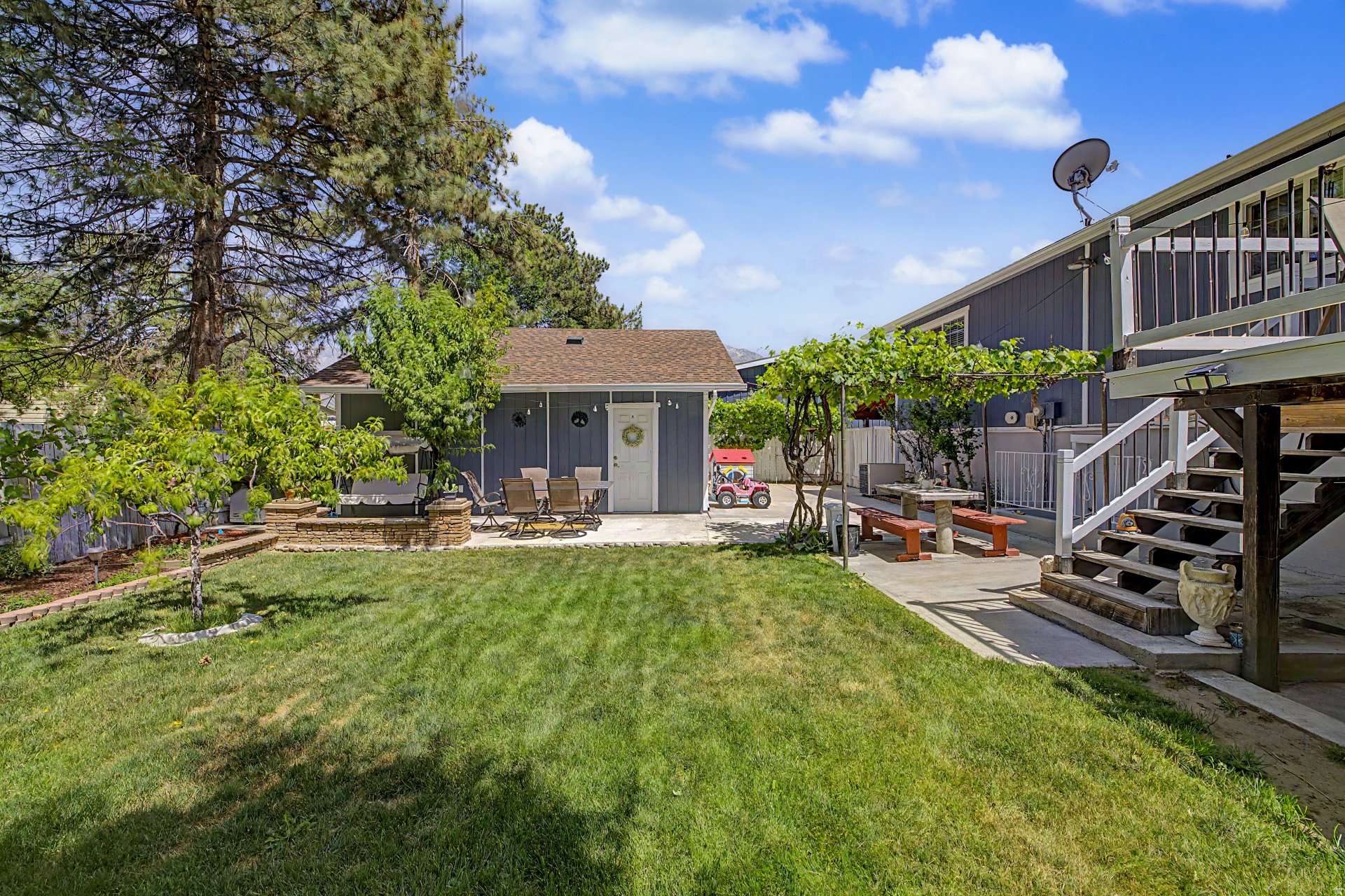 main property photo 34