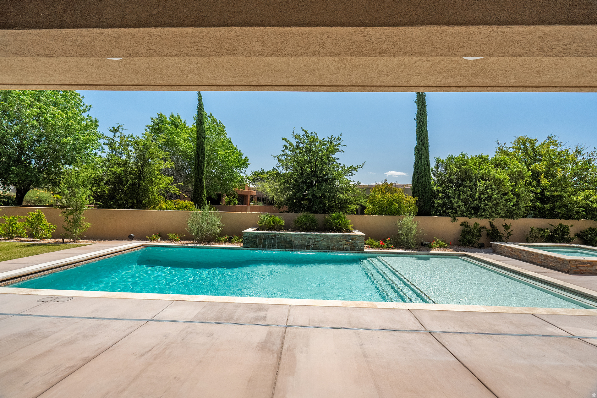 main property photo 89