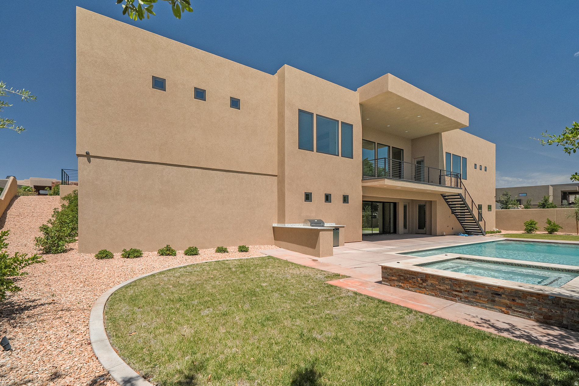 main property photo 99