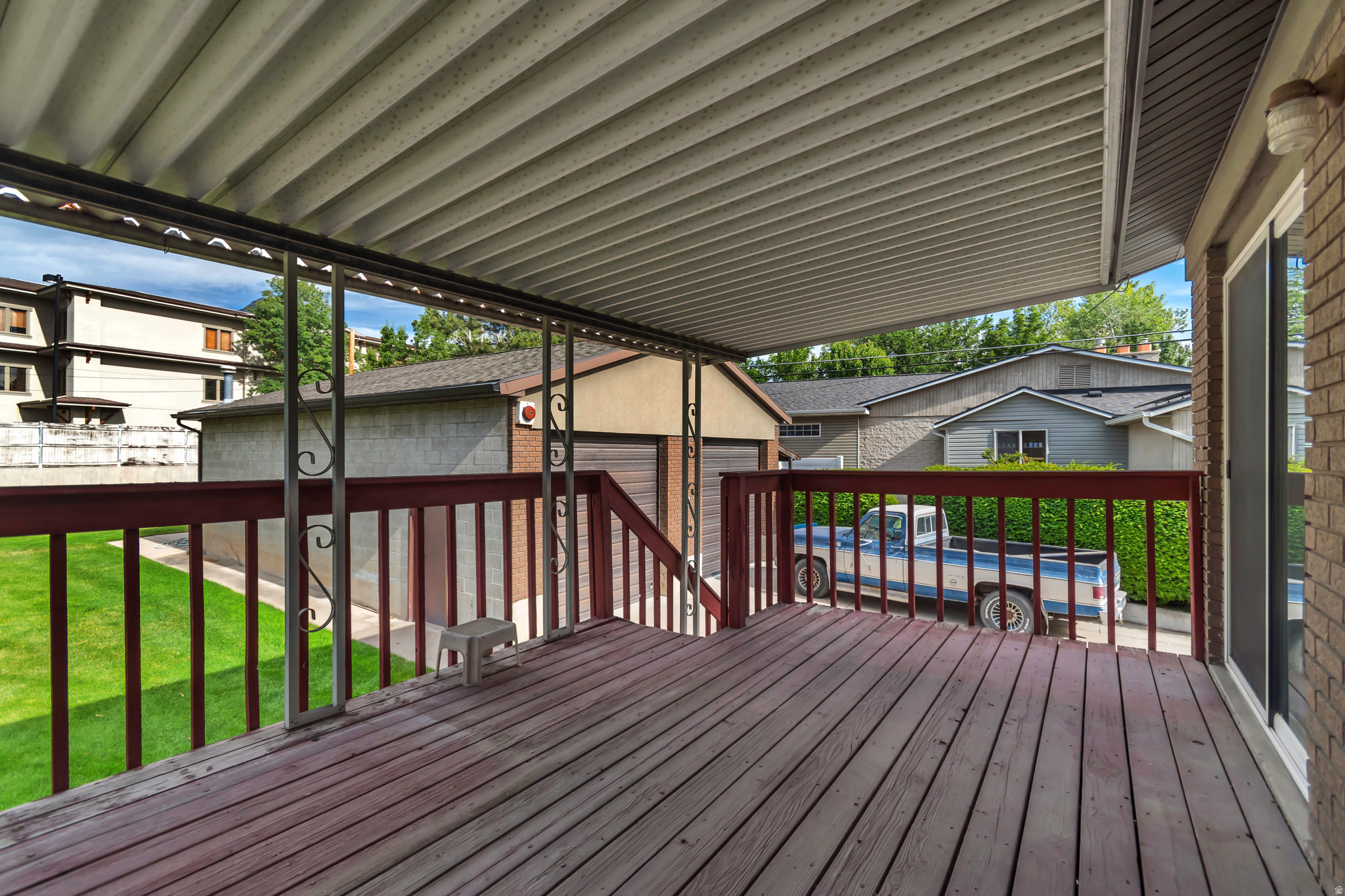 main property photo 37