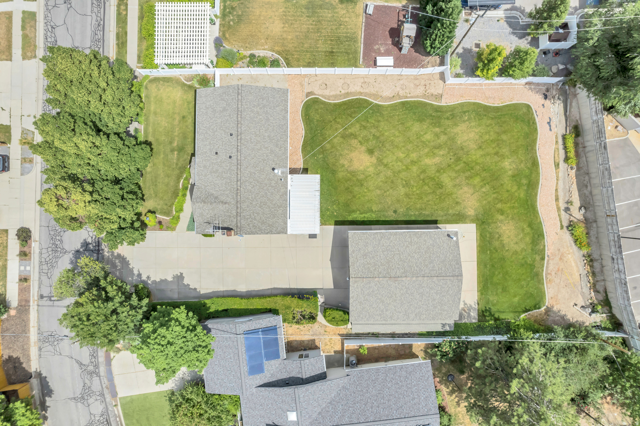 main property photo 44