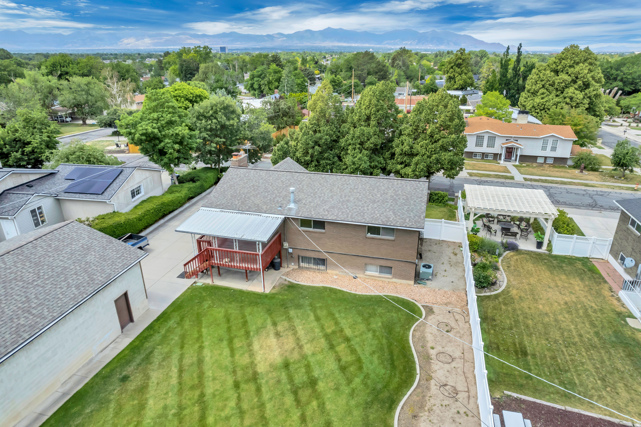 main property photo 51