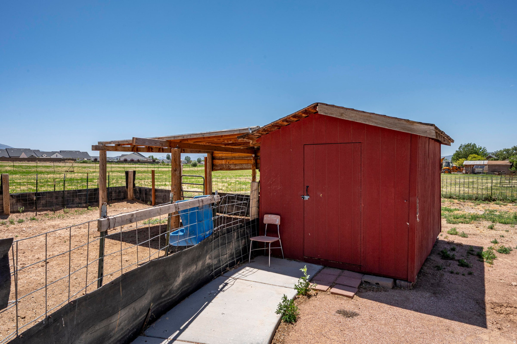 main property photo 30