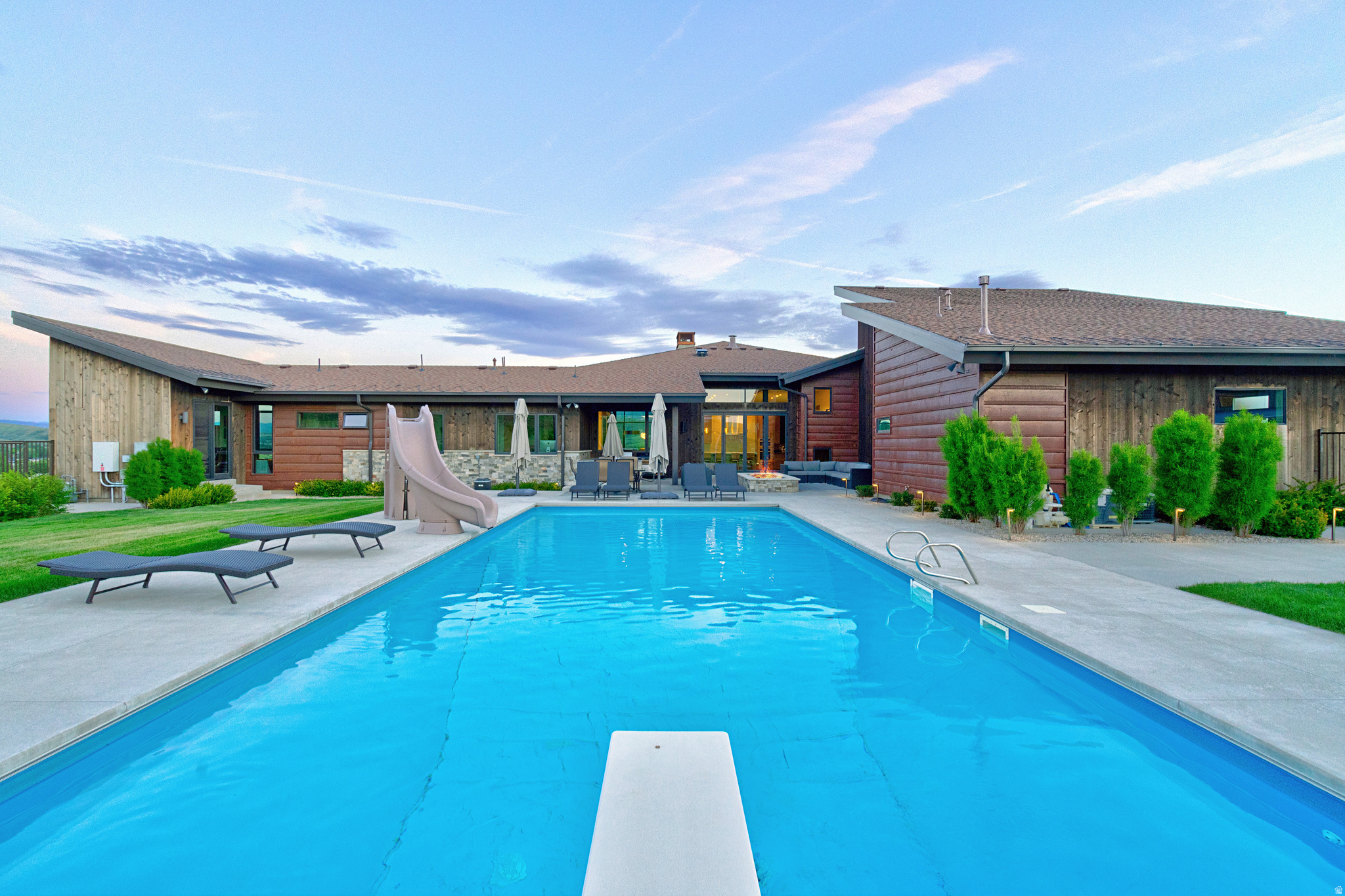 main property photo 74