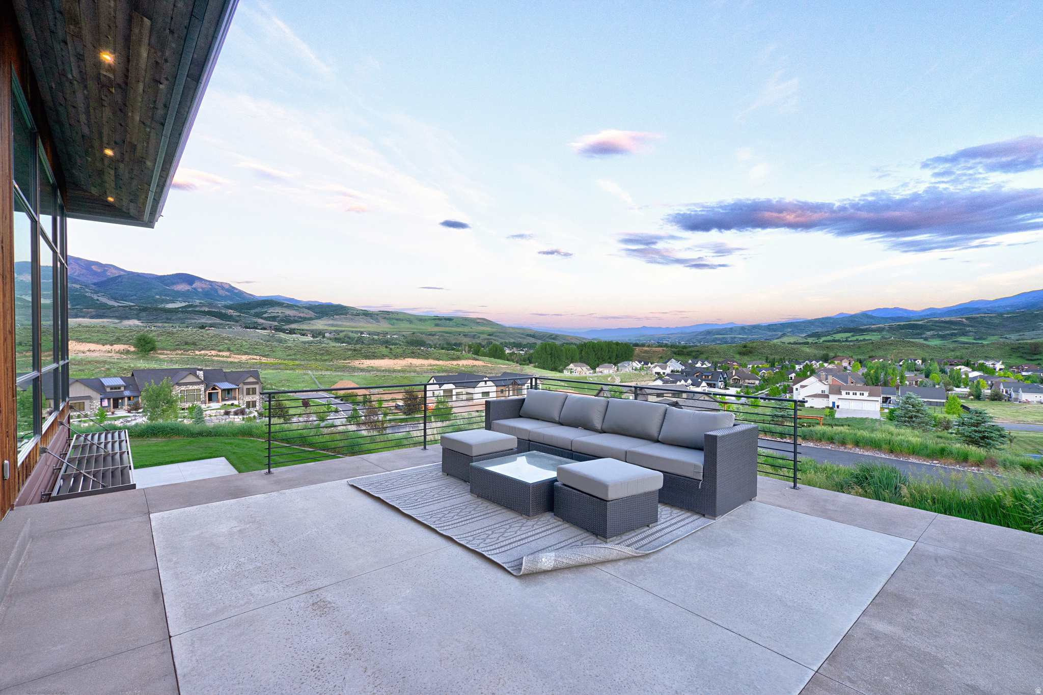 main property photo 80