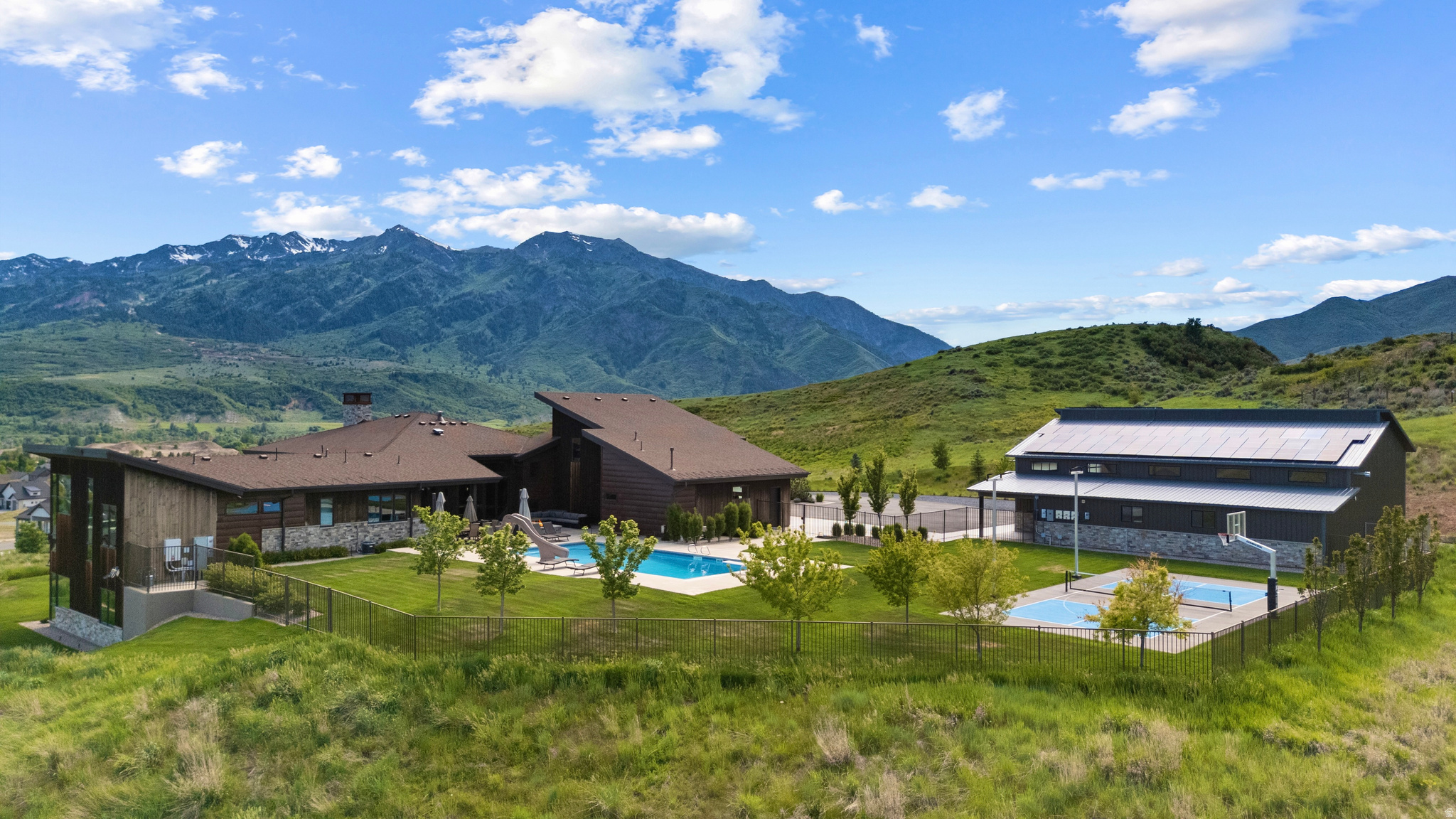 main property photo 88