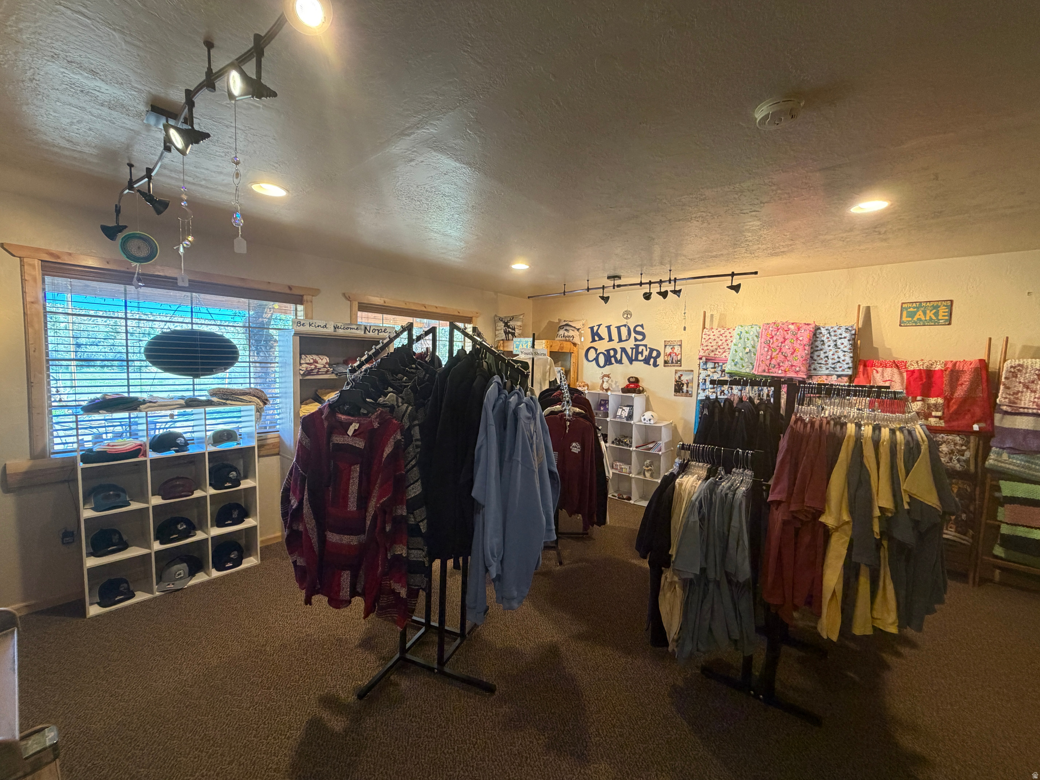 main property photo 30
